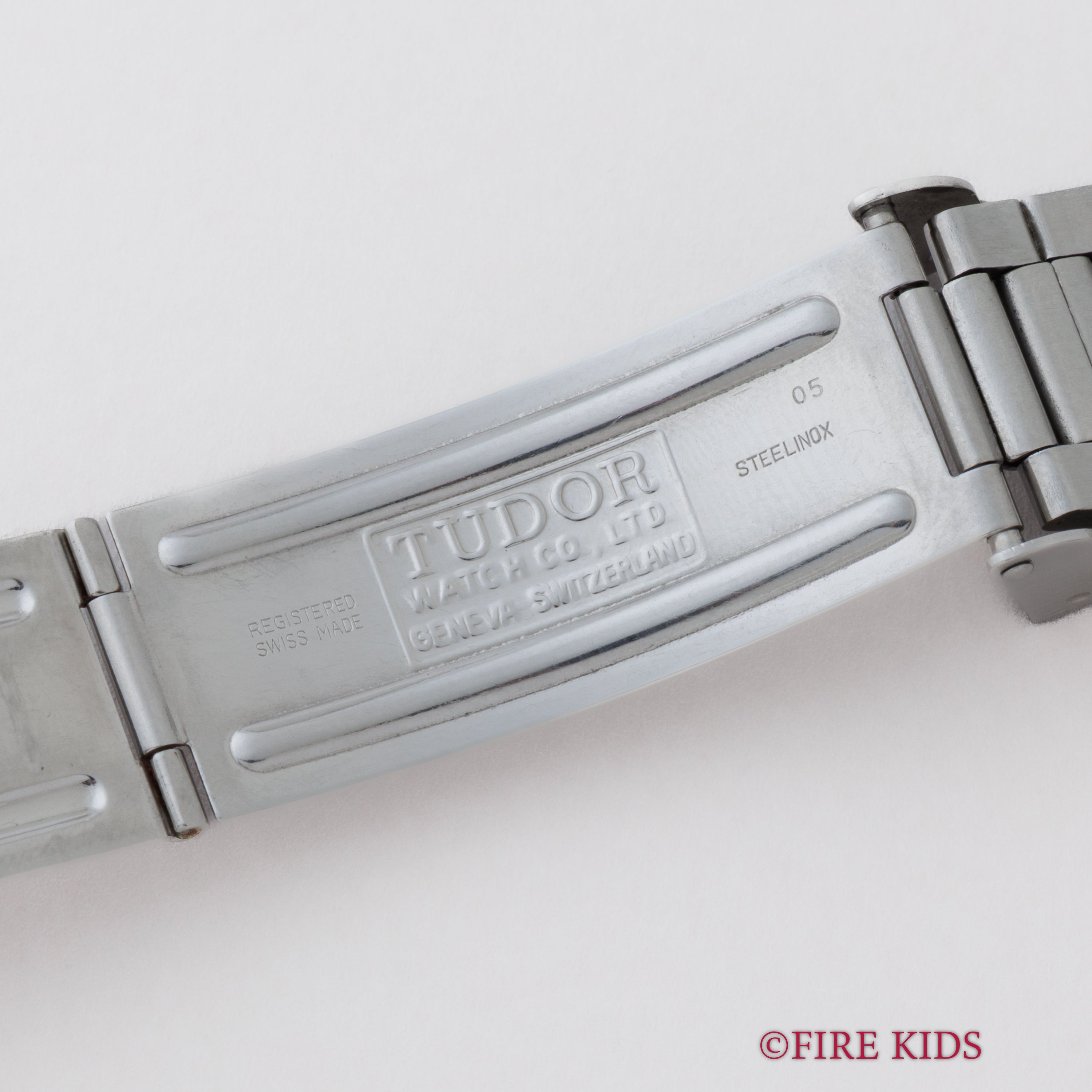 チューダー 36㎜ミッドサイズ サブマリーナー 自動巻き Ref.75090 1992年製 王冠リューズ 3連オイスターブレス