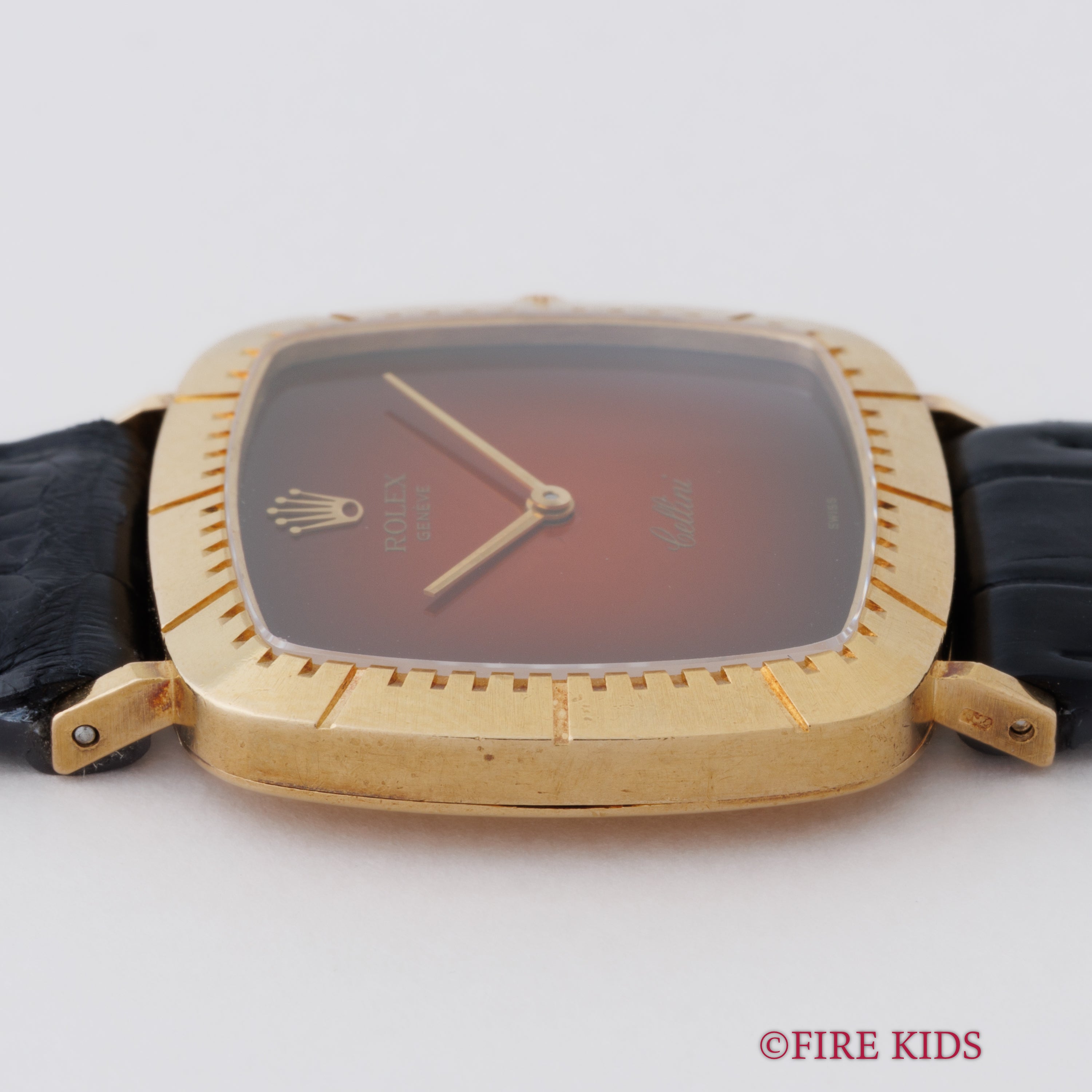 ロレックス チェリーニ クッションケース 1974年製 18金無垢 レッドグラデーションダイヤル 純正尾錠、冊子付