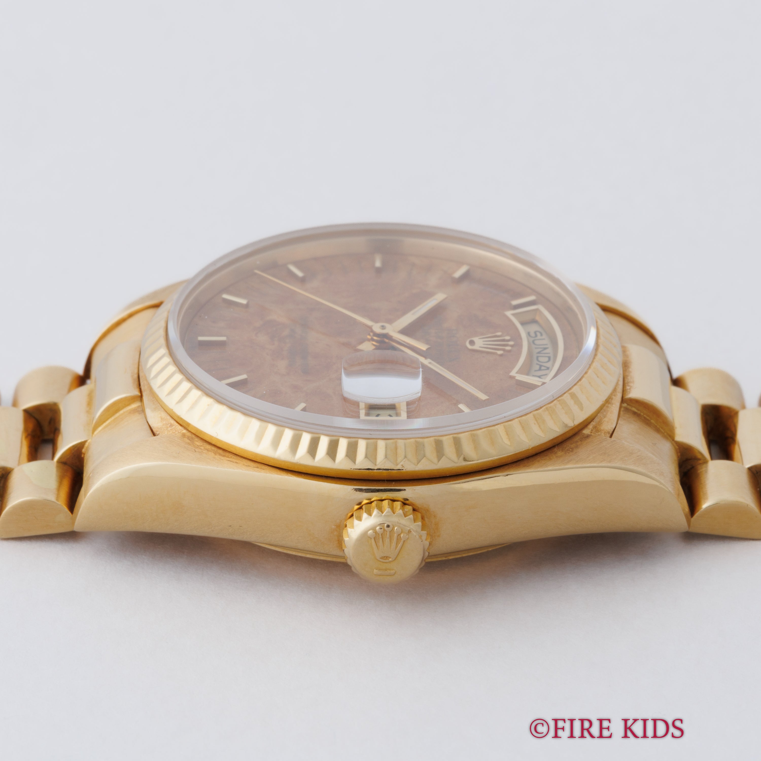 ロレックス 18金無垢デイデイト 1981年製 Ref.18038 ウォールナットダイヤル 純正18KYGプレジデントブレス