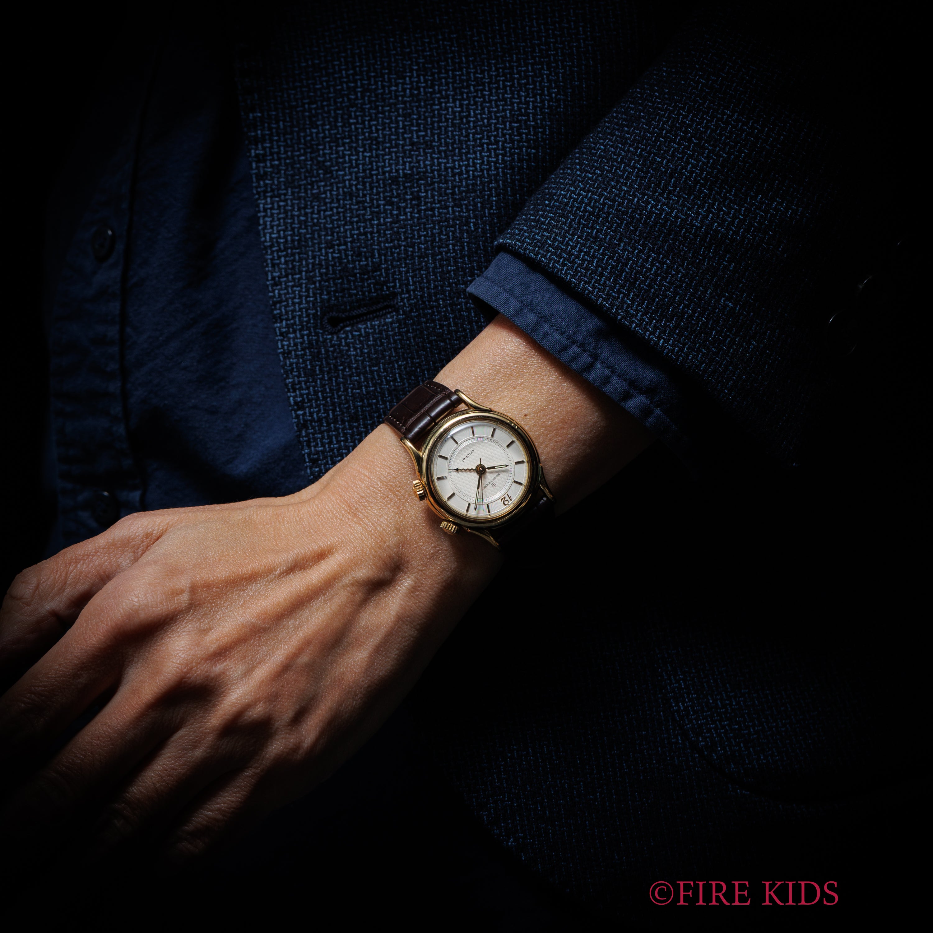 レビュートーメン クリケット 金張り 1991年発行ギャラ付 純正尾錠 アラームウオッチ