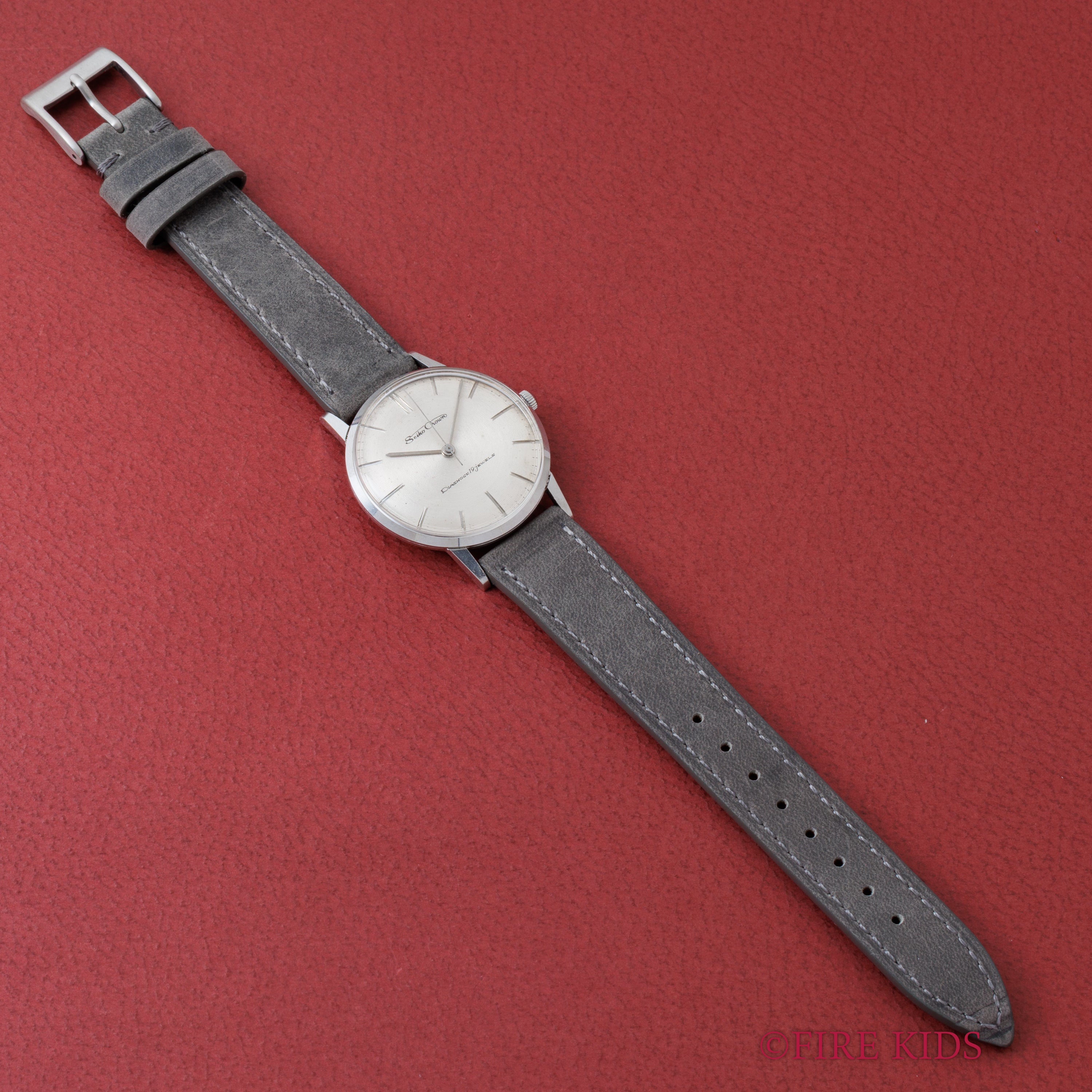 セイコー クラウン 1960年製（昭和35年製） Ref.15002 レコード文字盤 ロービート手巻