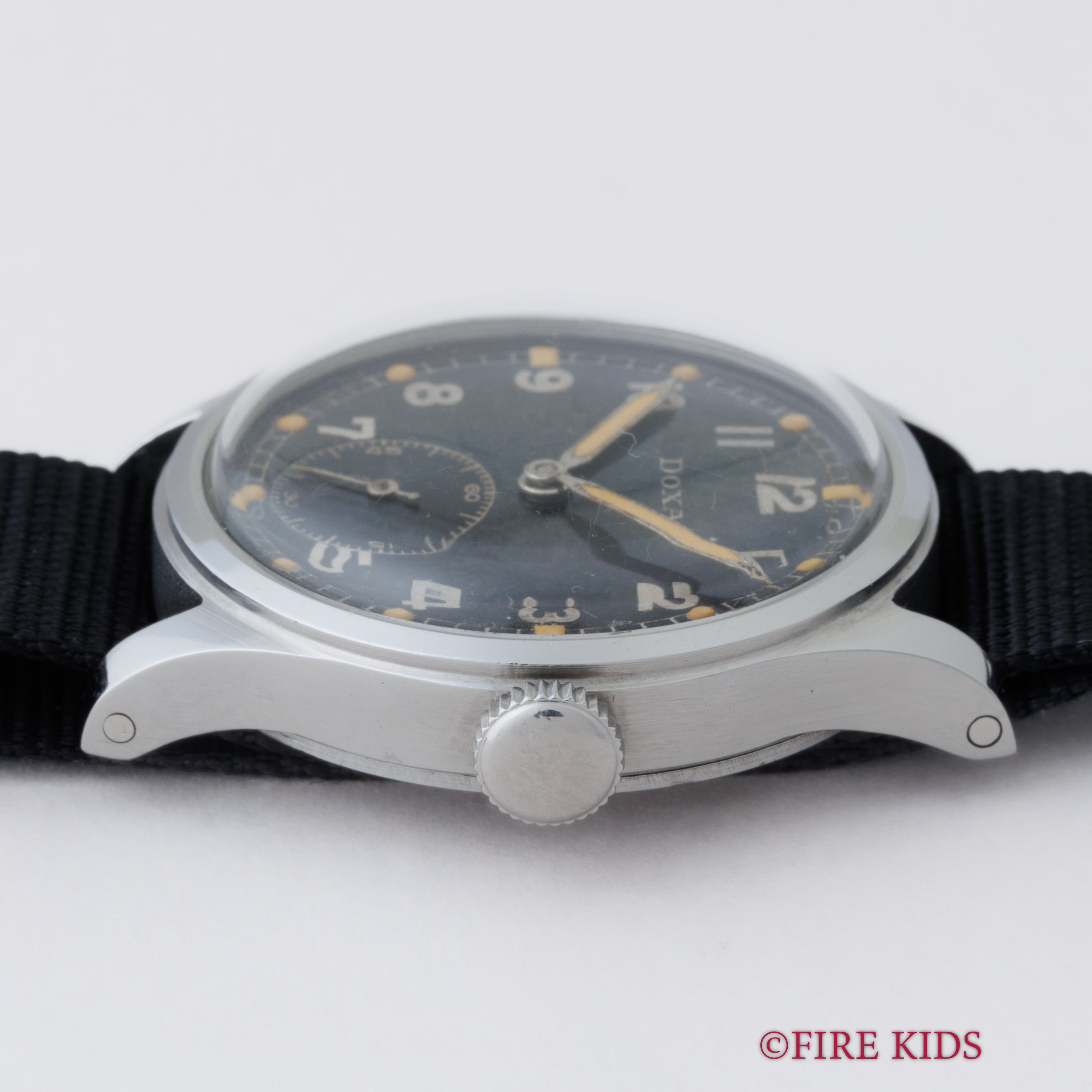 ドクサ ドイツ軍用 D 第二次世界大戦 1940年代製 ミリタリーウォッチ ステンレスケース 手巻き式