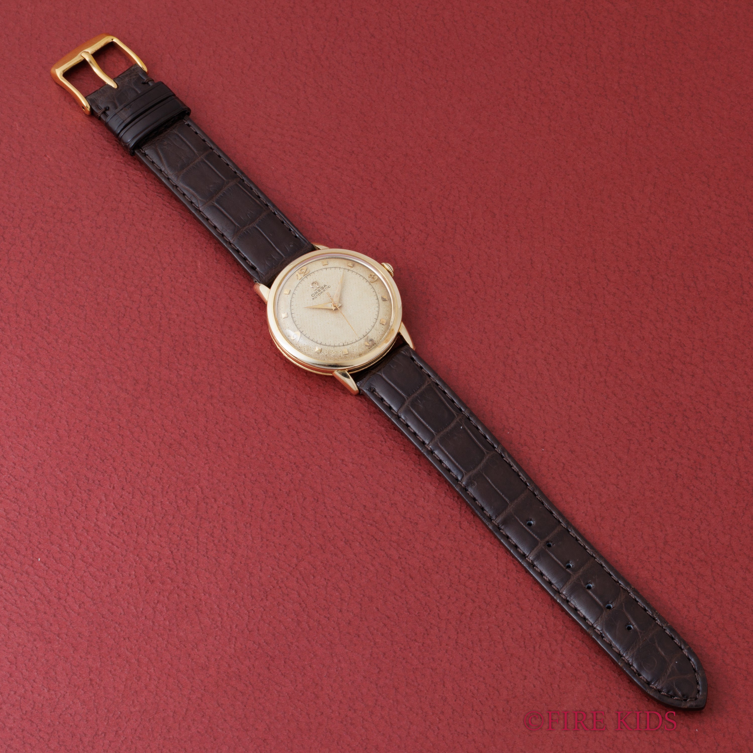 オメガ バンパー式センターセコンド自動巻 1952年製 14金張り Cal.354 USケース