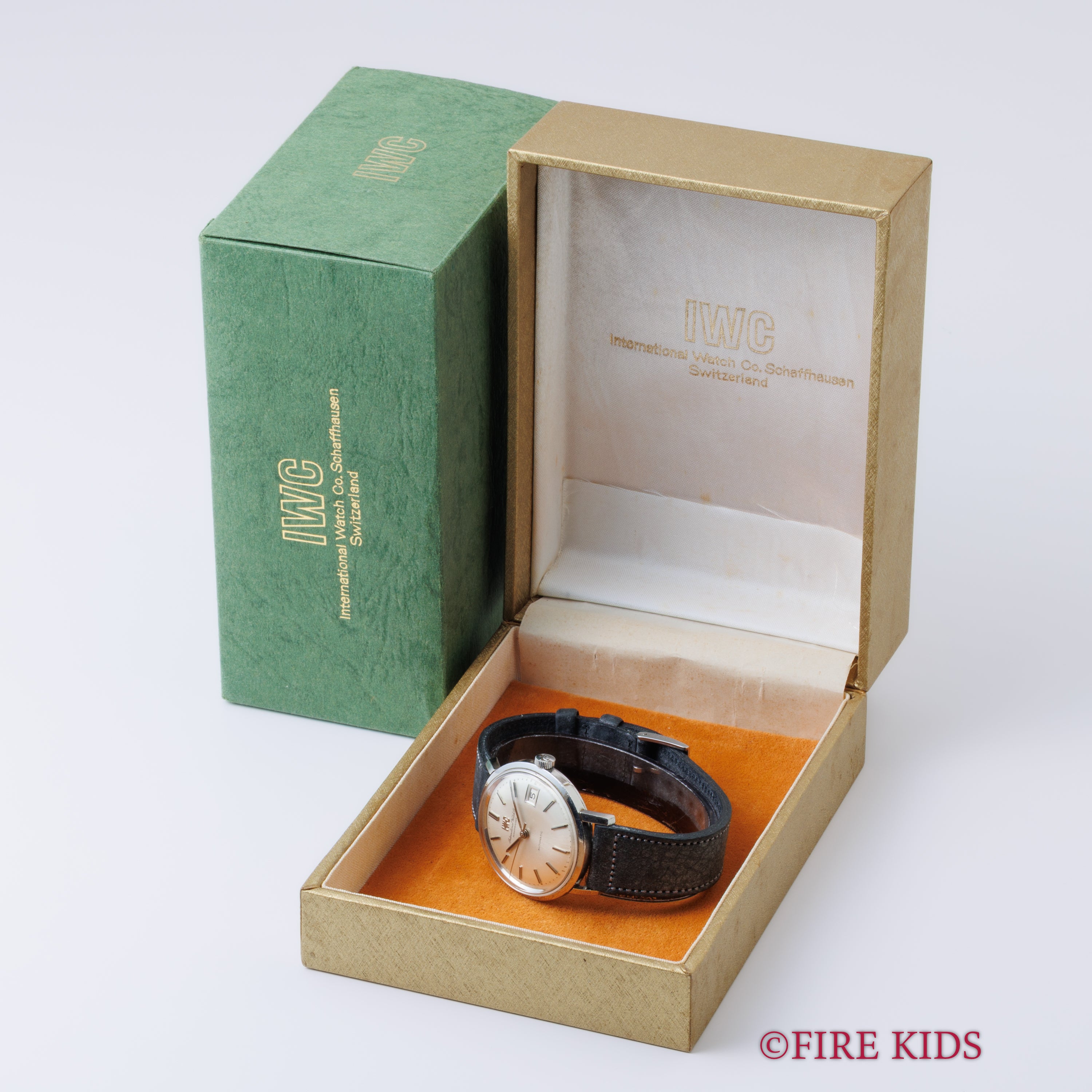 IWC ラウンドケース 1972年製 ペラトン式自動巻き Ref.R818AD Cal.8541B 箱付き