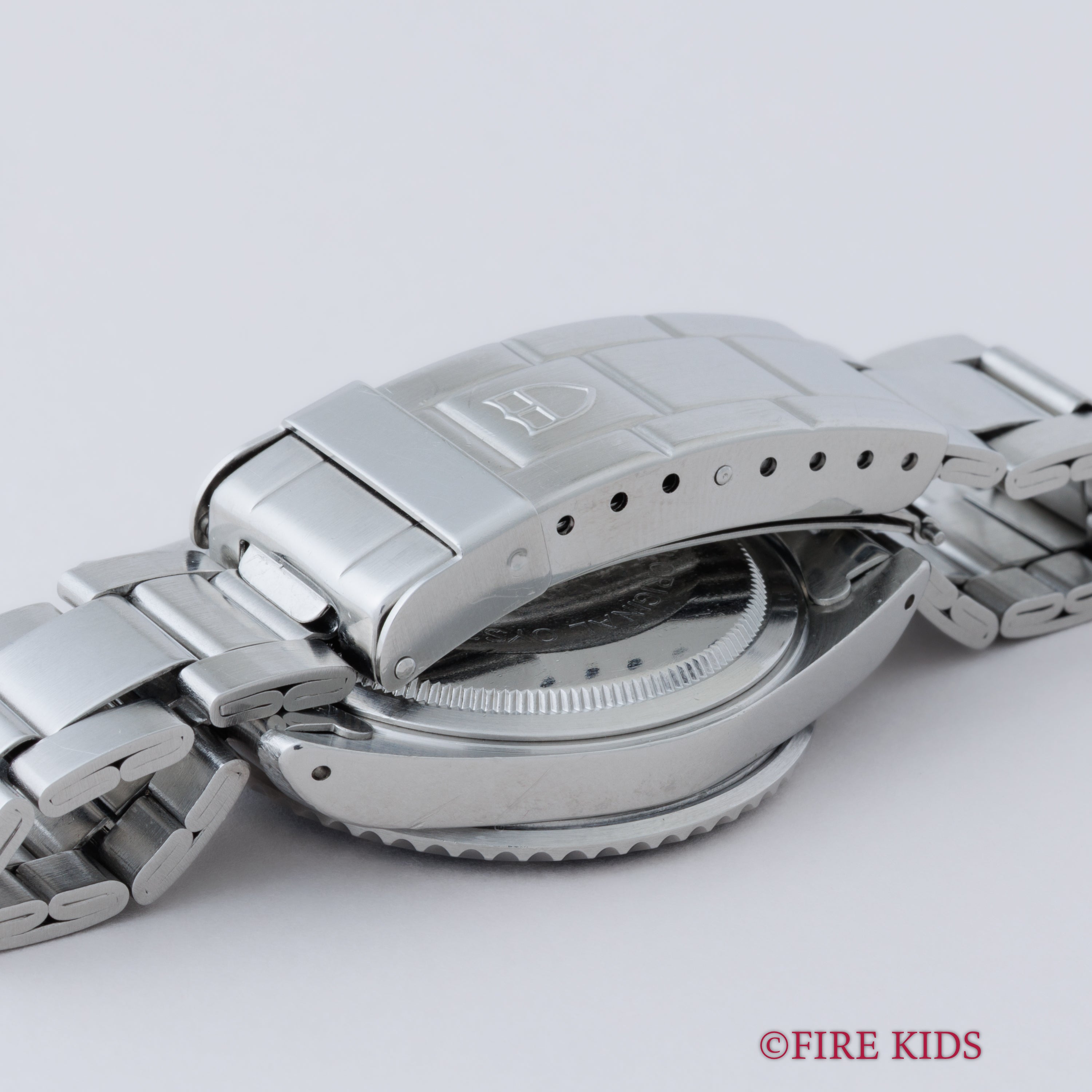 TUDOR　36mmミッドサイズ サブマリーナー 1995年製 自動巻 王冠リューズ オールトリチウム 3連オイスターブレス