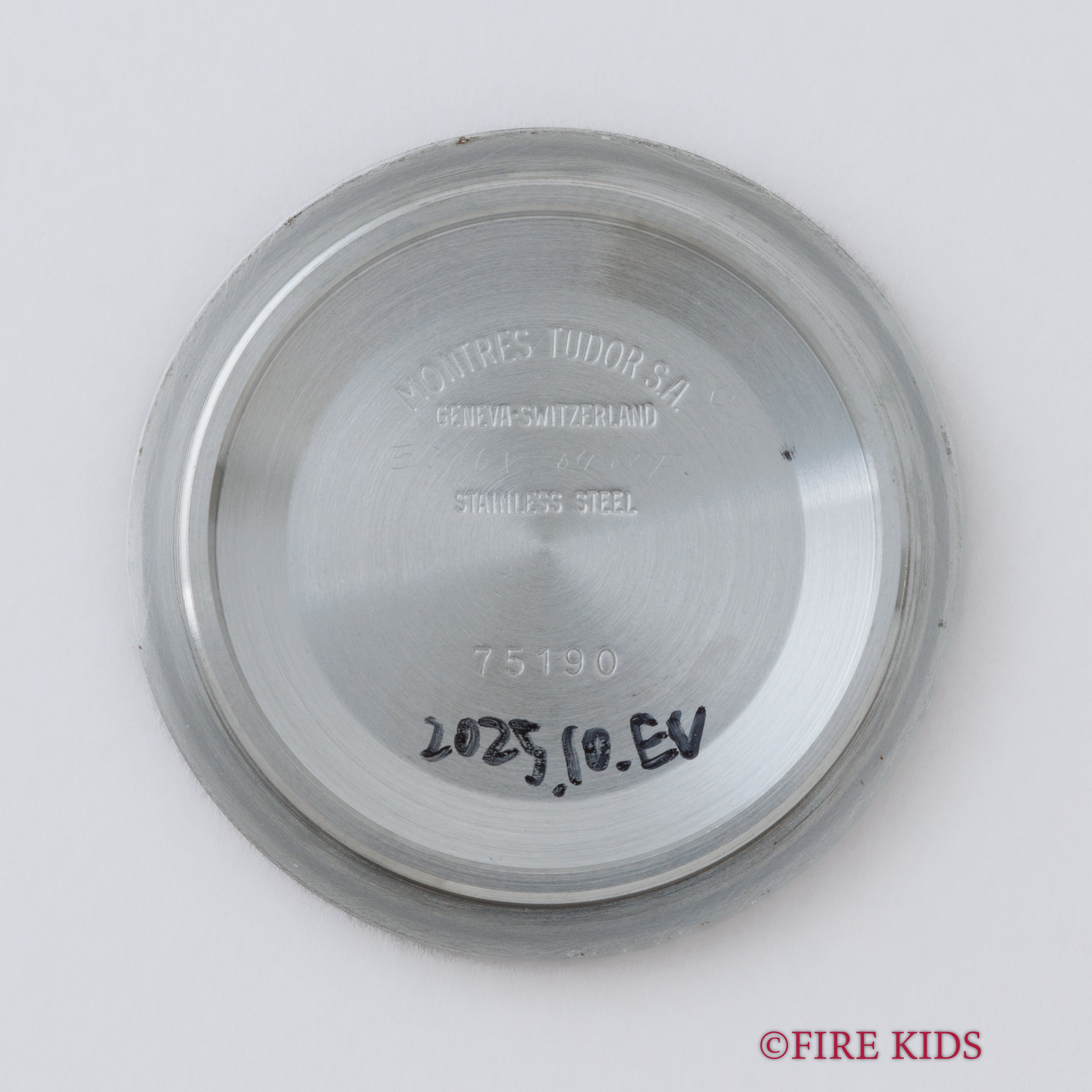 TUDOR　36mmミッドサイズ サブマリーナー 1995年製 自動巻 王冠リューズ オールトリチウム 3連オイスターブレス