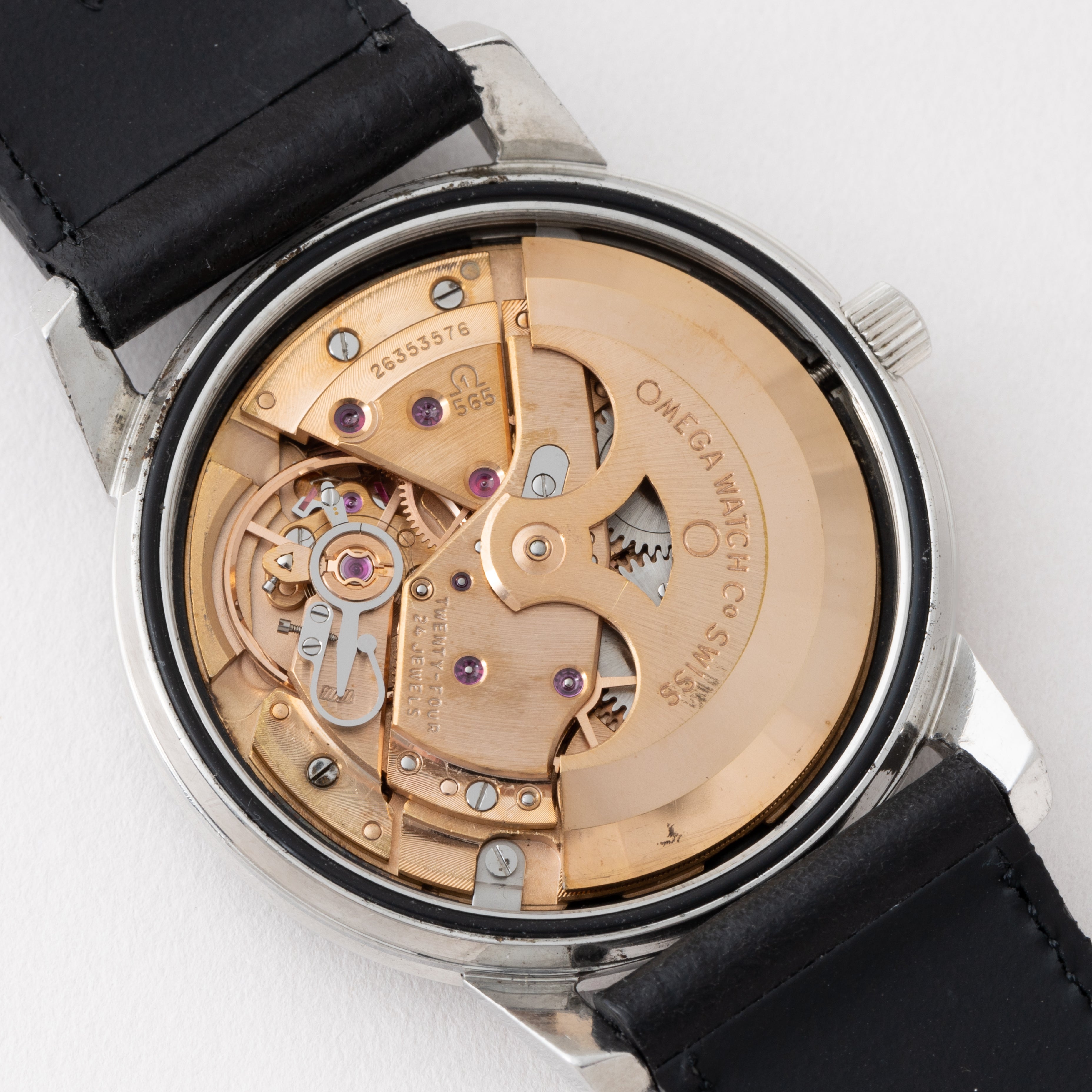 オメガ シーマスター 1968年製 Ref.166.003 ブラックミラーダイヤル ドーフィンハンド