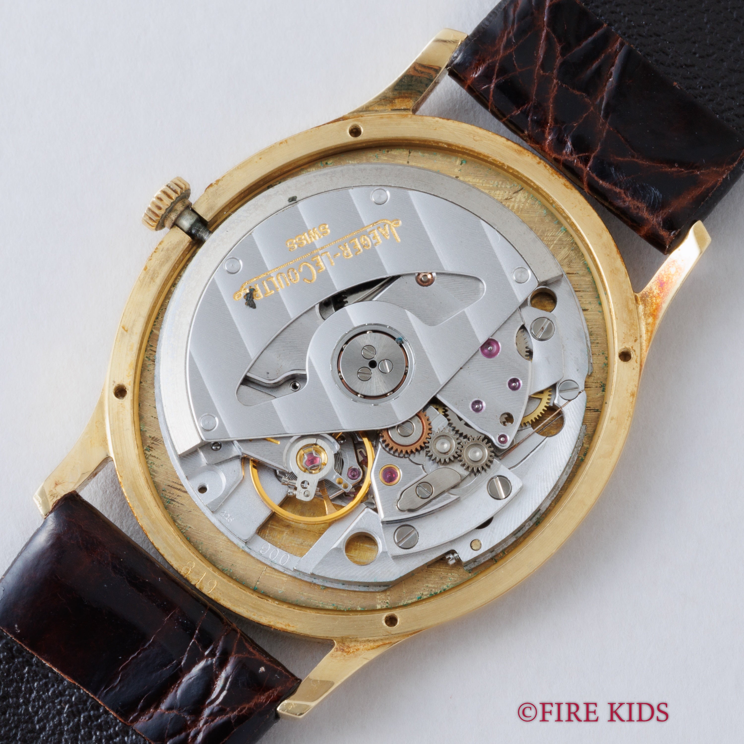 ジャガー・ルクルト ヴォーグ 18金無垢オーバルケース 1970年代製 薄型自動巻 Cal.900