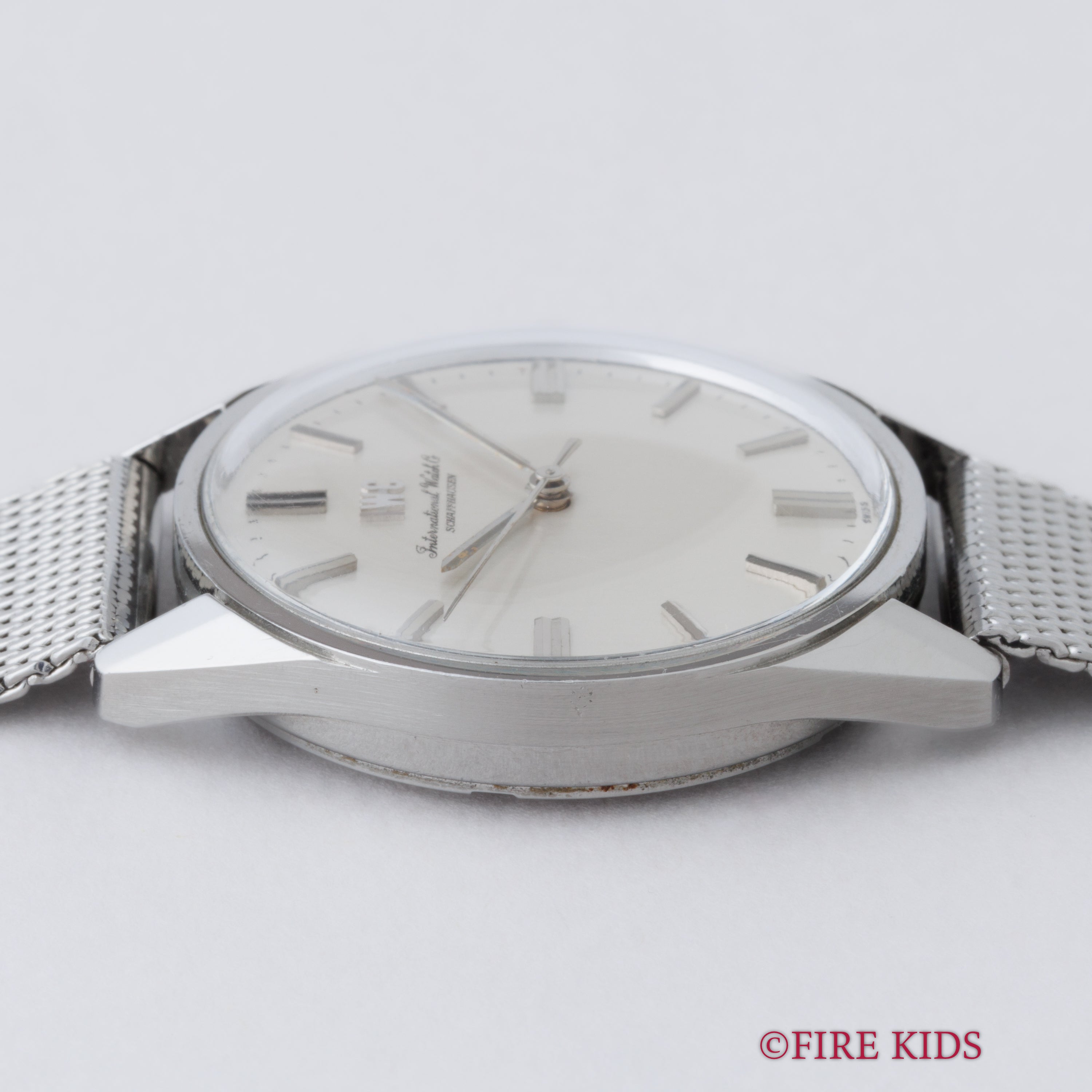 IWC ラウンド 1970年製（昭和45年製） Cal.89 手巻き オールドインター R810 純正メッシュブレス付