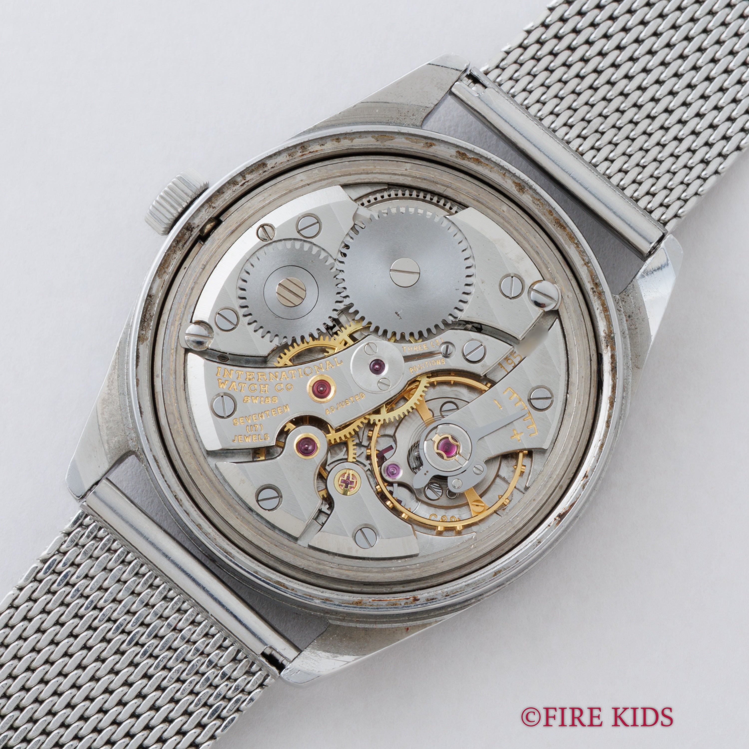 IWC ラウンド 1970年製（昭和45年製） Cal.89 手巻き オールドインター R810 純正メッシュブレス付