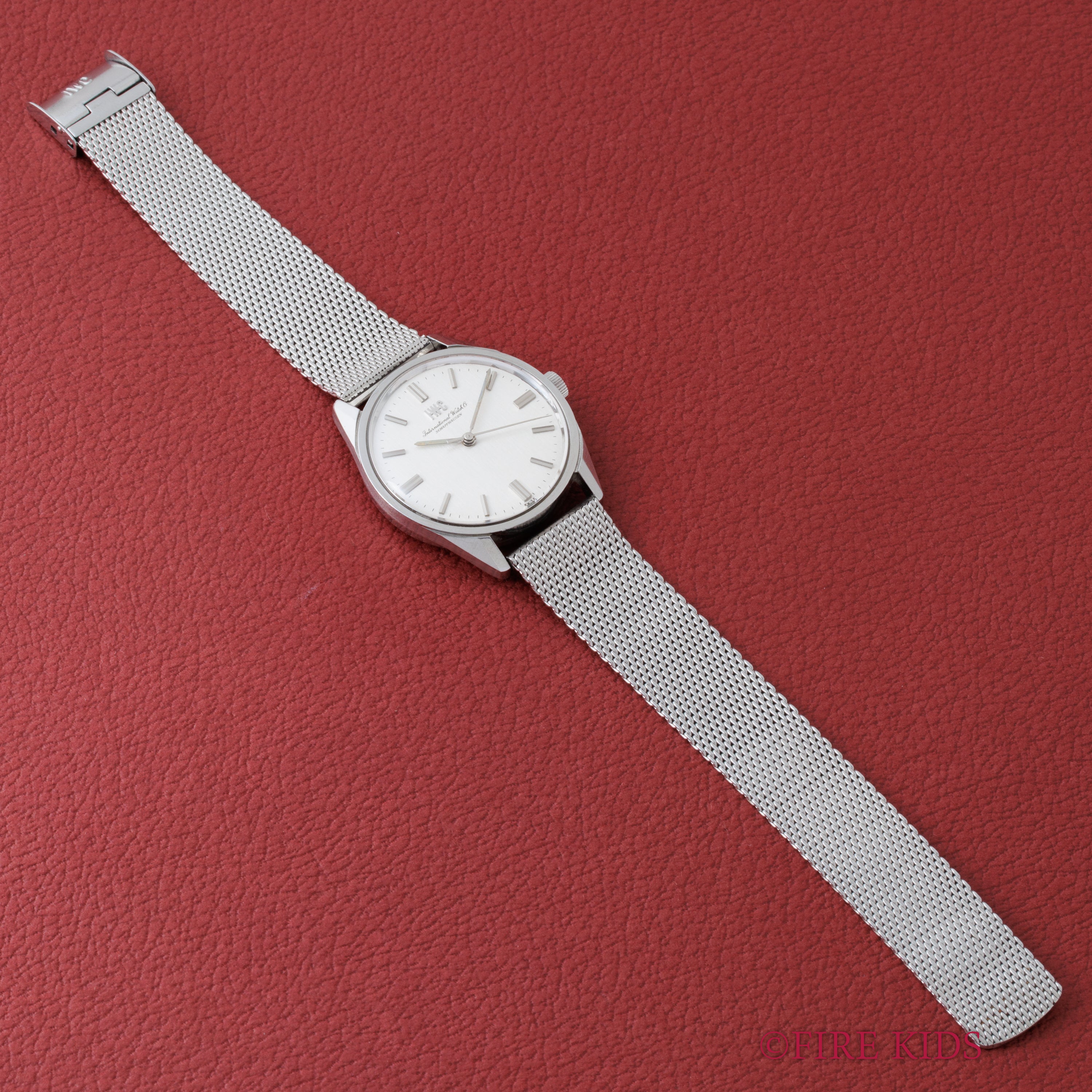 IWC ラウンド 1970年製（昭和45年製） Cal.89 手巻き オールドインター R810 純正メッシュブレス付