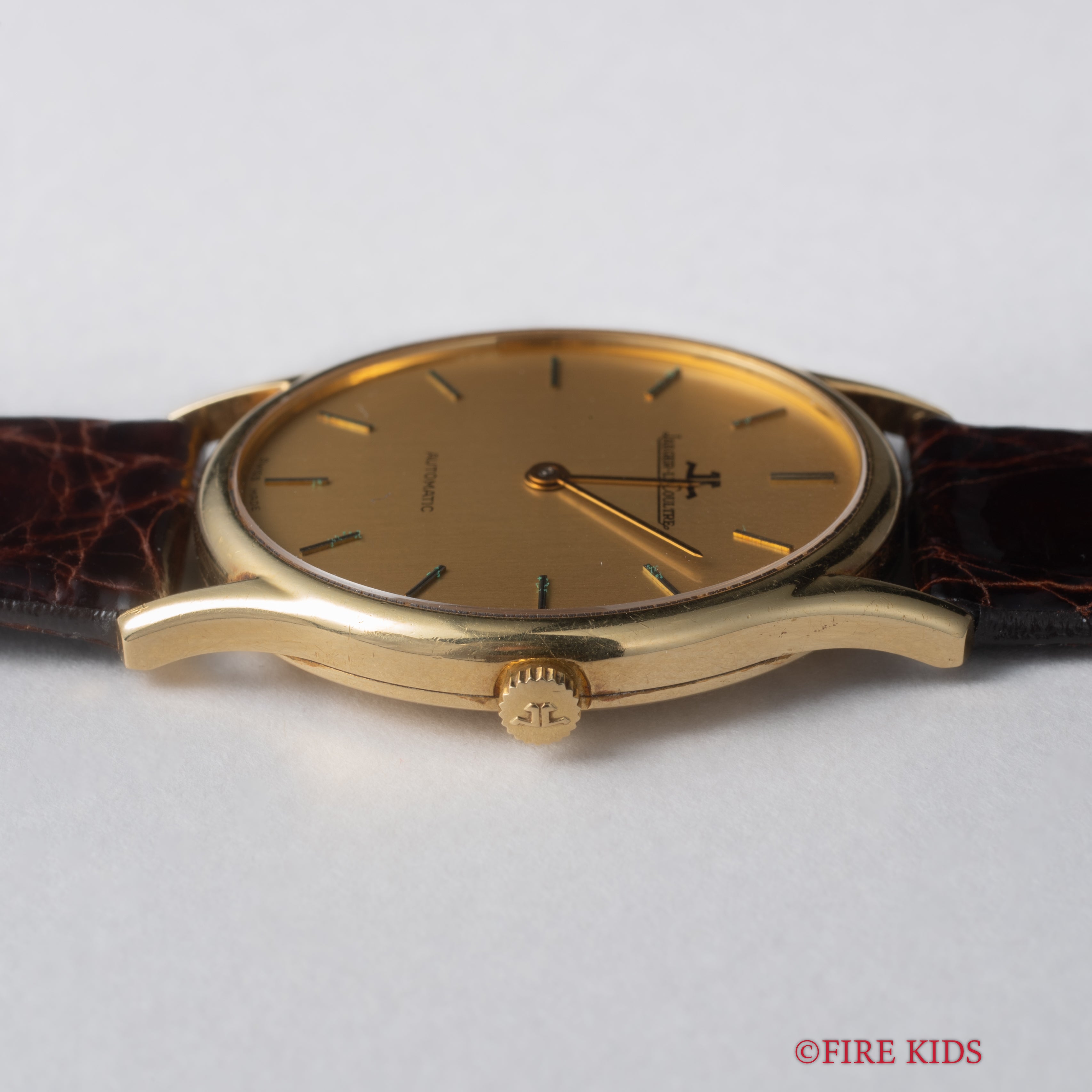 ジャガー・ルクルト ヴォーグ 18金無垢オーバルケース 1970年代製 薄型自動巻 Cal.900