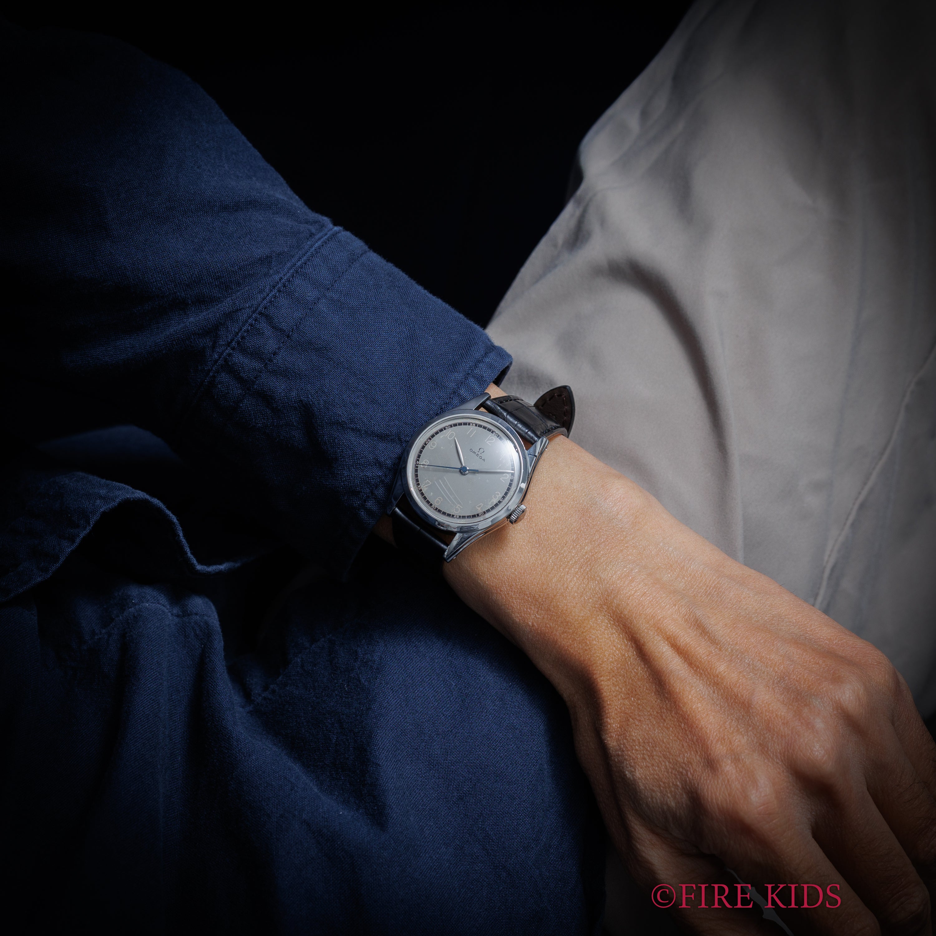 オメガ 30mmキャリバー 1950年製（昭和25年製）手巻 Cal.283 Ref.2537-10 グレーツートンダイヤル