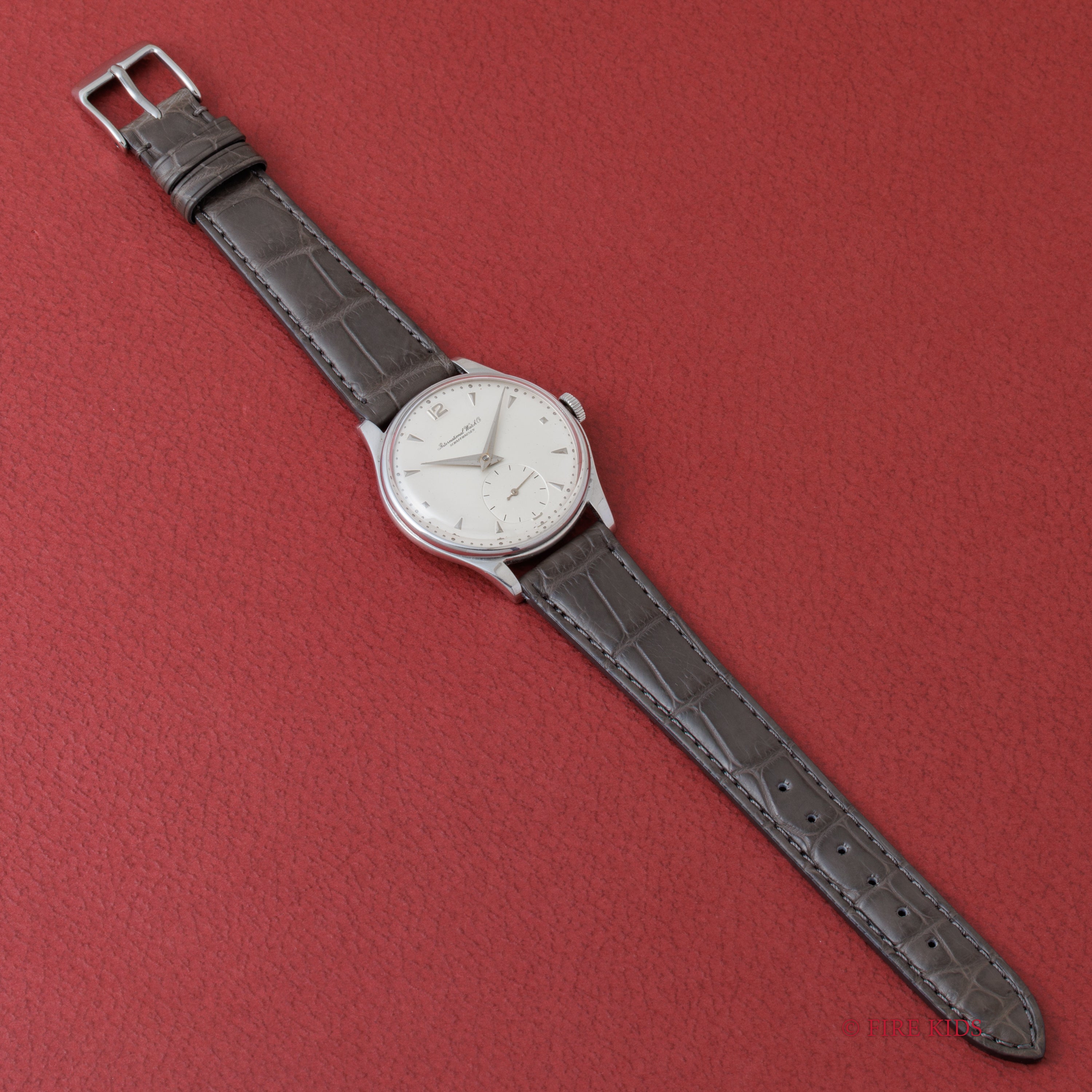 IWC 36㎜ラウンドケース 1959年製 スモールセコンド 手巻き Cal.88