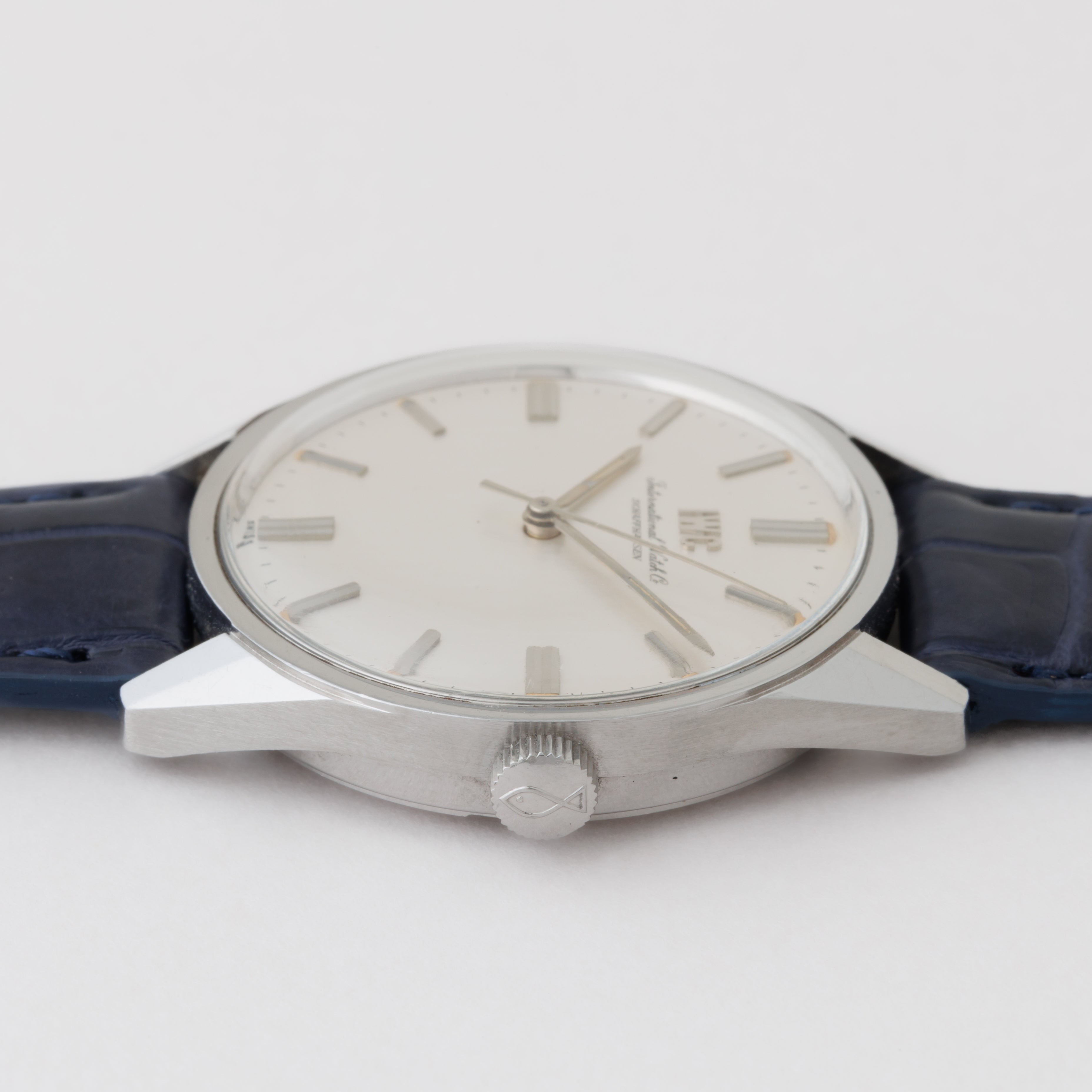 IWC ラウンド 1970年製（昭和45年製） Cal.89 手巻き オールドインター R810 純正尾錠付き