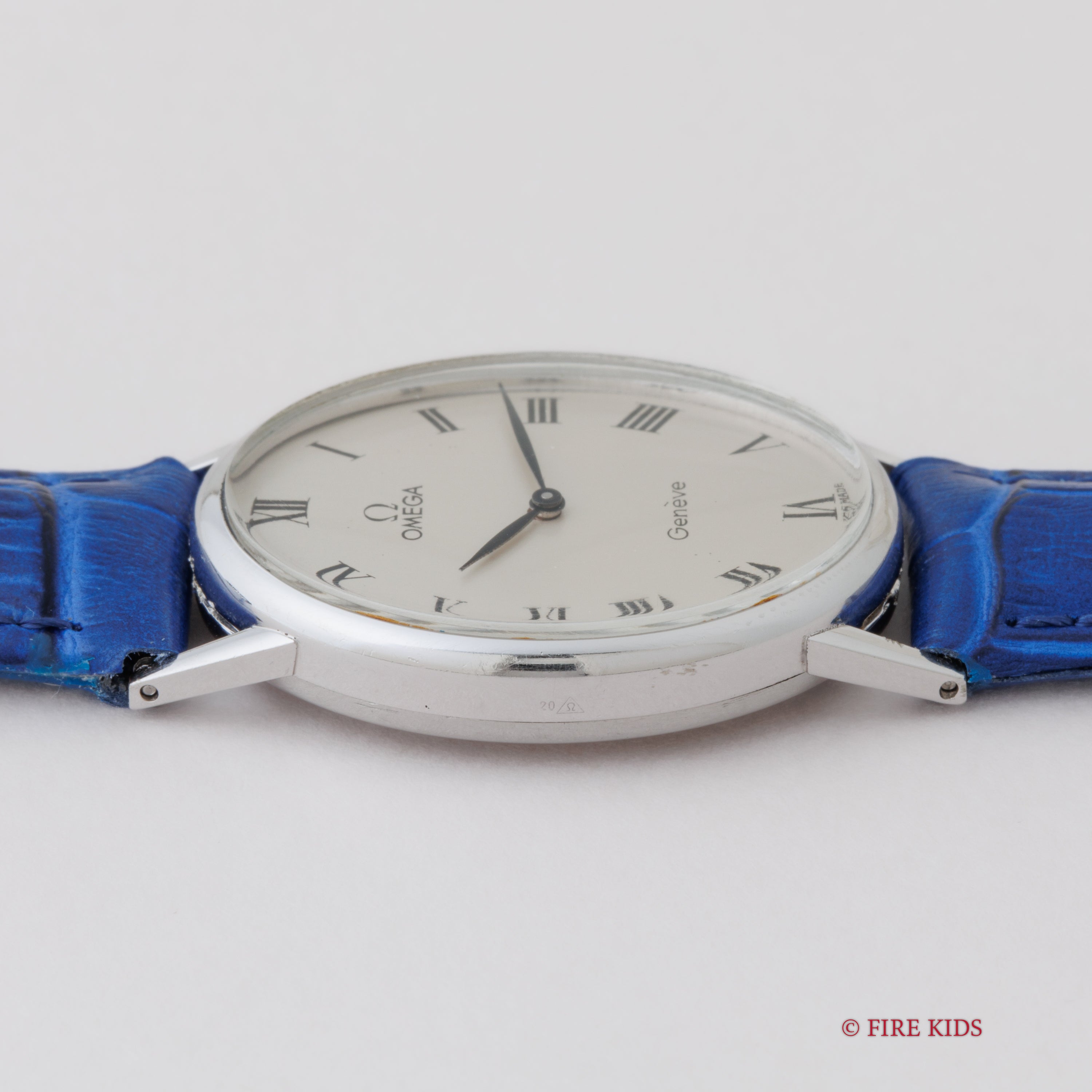 オメガ 1973年 ジュネーブ オーバルケース ローマンダイヤル 手巻き Cal.625