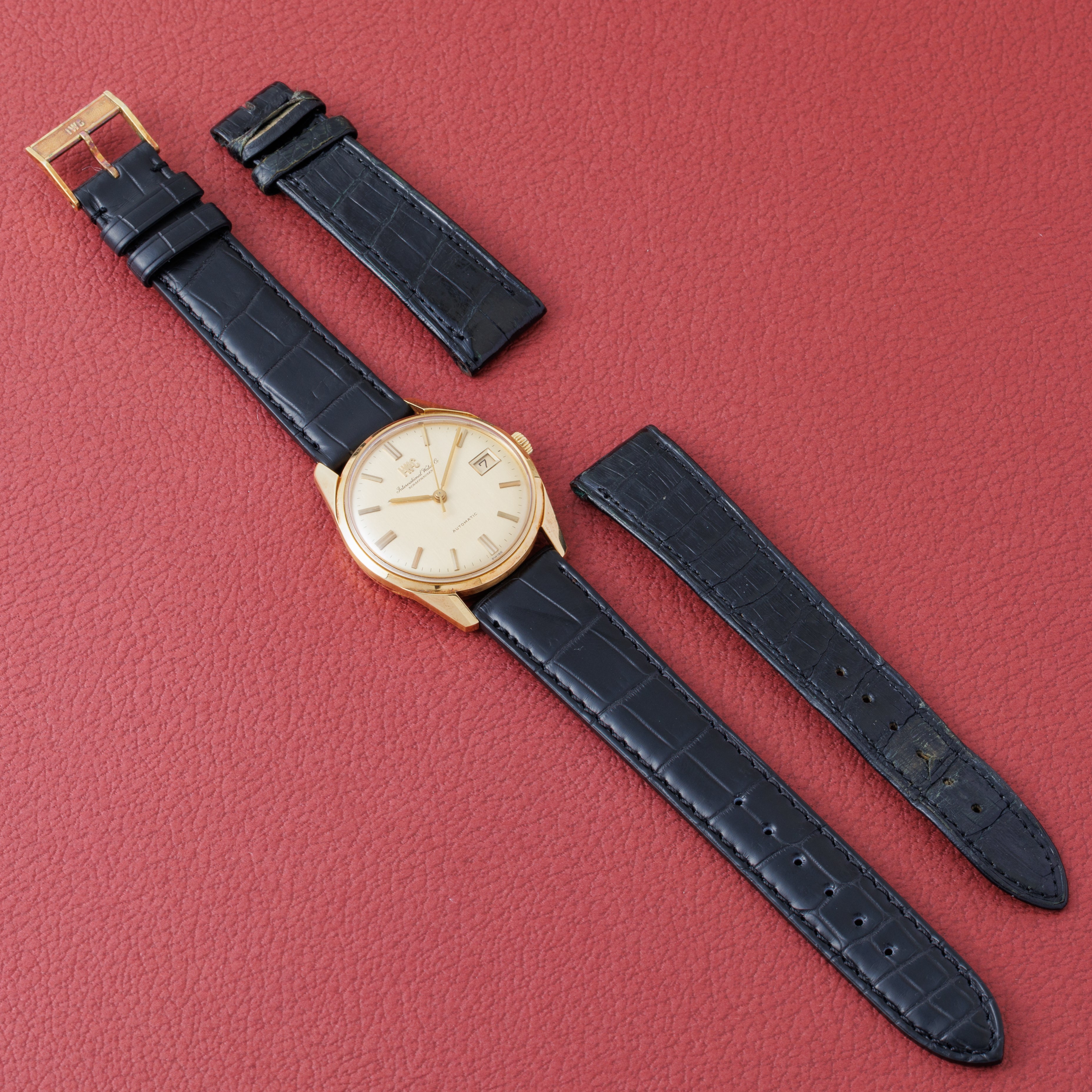 IWC ラウンドケース 1971年製 Ref.R810A 18金無垢 自動巻き Cal.8541B 純正革ベルト、尾錠付き
