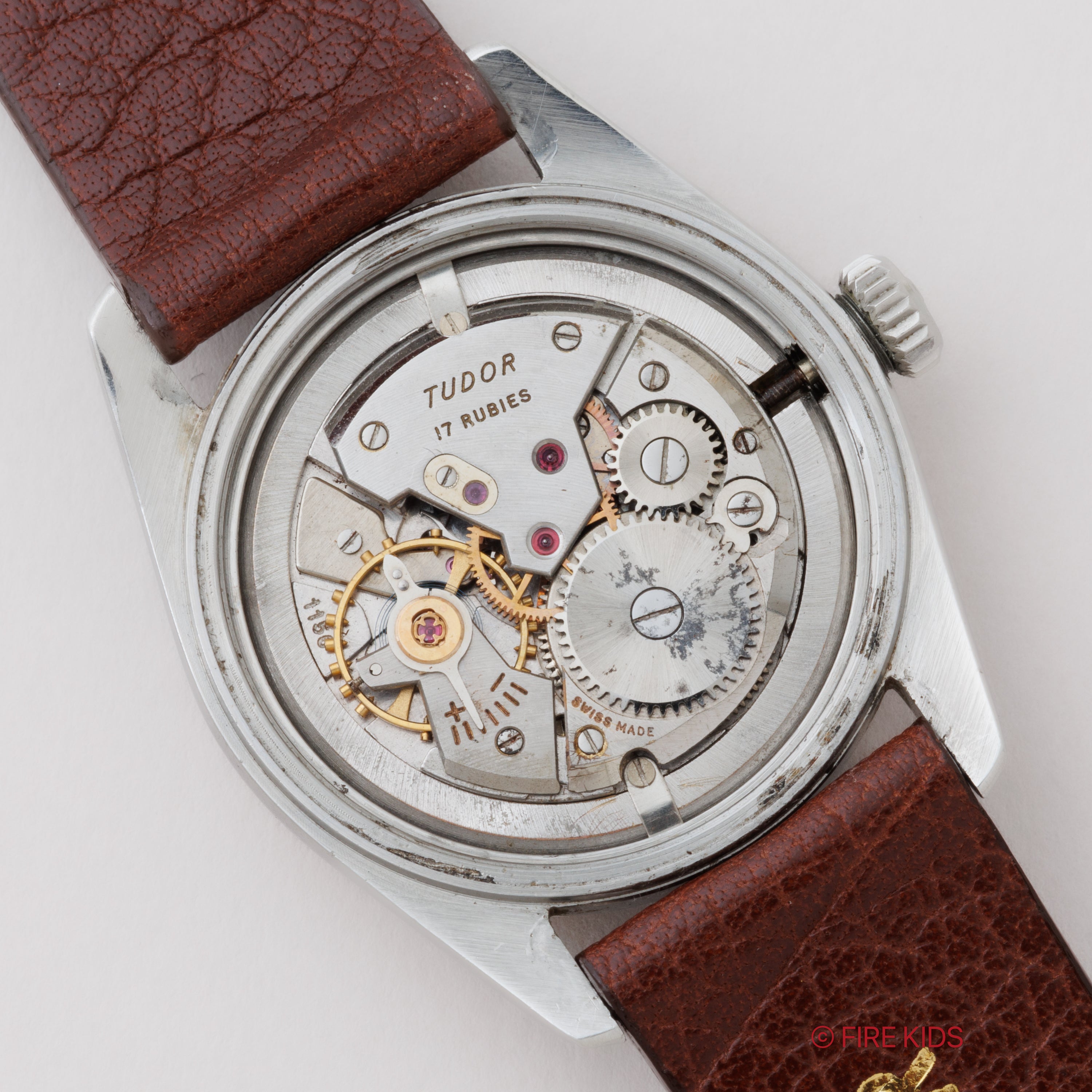 TUDOR オイスター バーガンディダイヤル チューダー オイスター デカバラ 1966年製 オリジナルシルバー