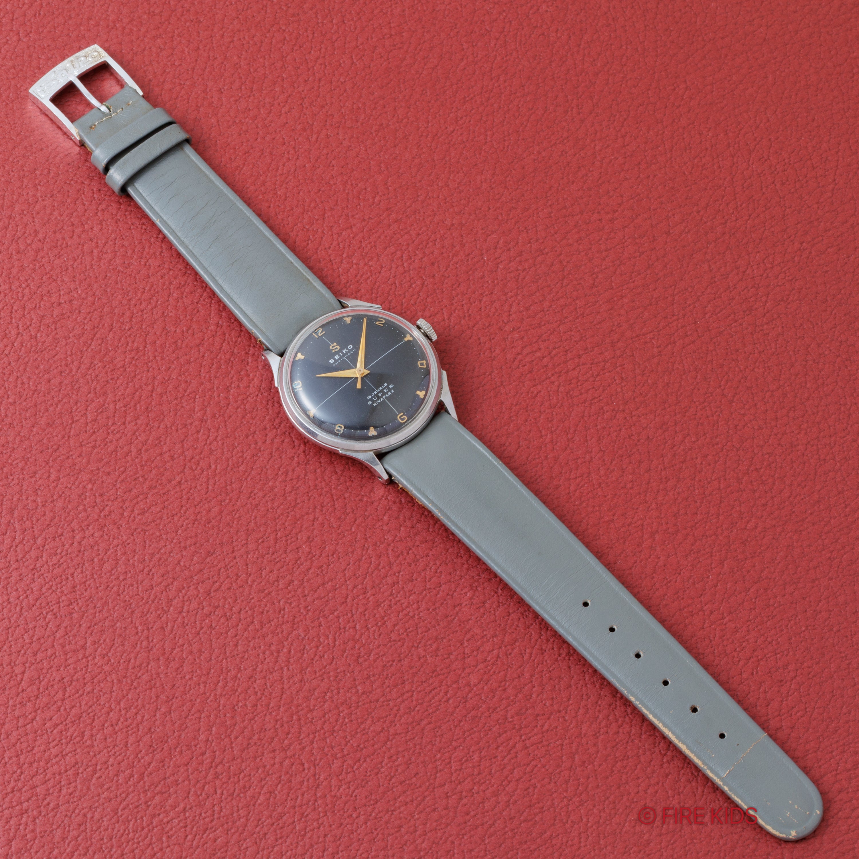 セイコー スーパー ブラックダイヤル 1956年製 Ref.S13001S 15石手巻きSSケース