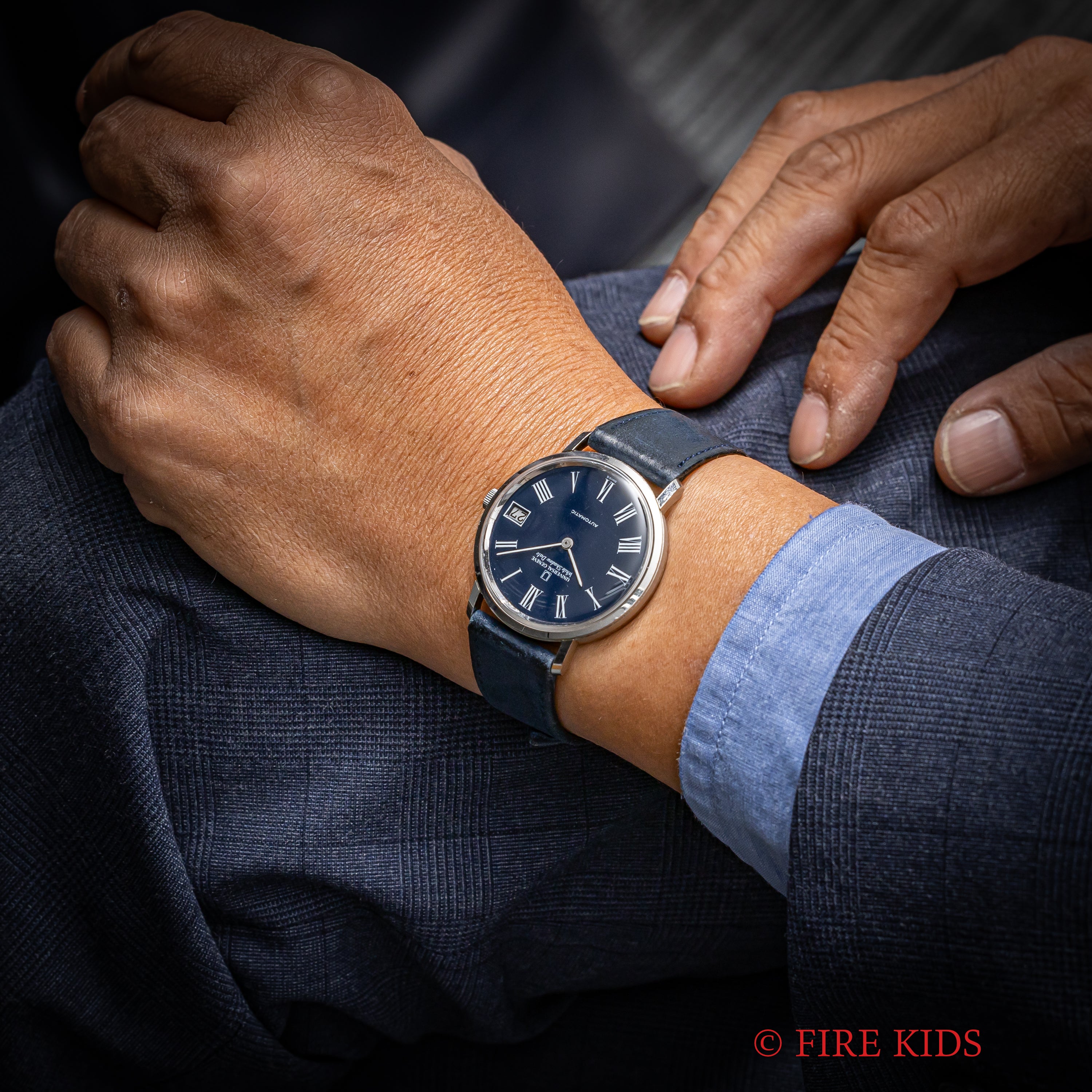 ユニバーサルジュネーブ ホワイトシャドウデイト 自動巻き Ref.867101