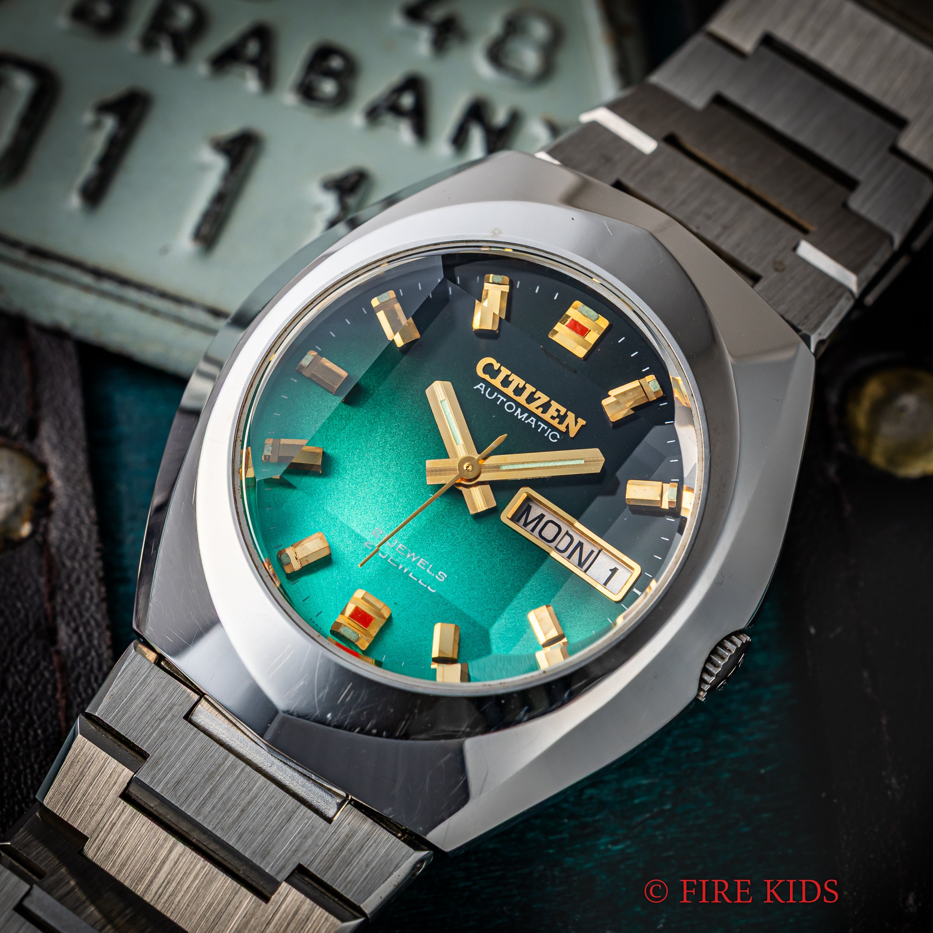 シチズン Ref.4-652461Y 1973年製 カットガラス グリーンダイヤル 純正ブレス 自動巻き デイデイト