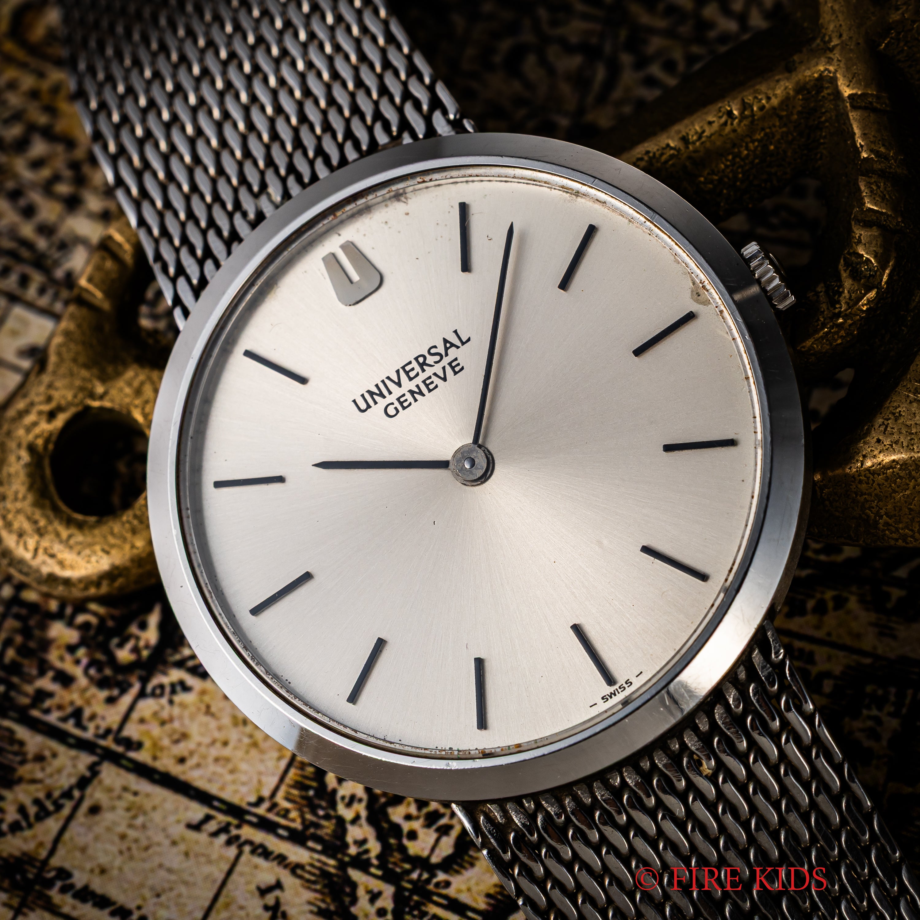 ユニバーサルジュネーブ