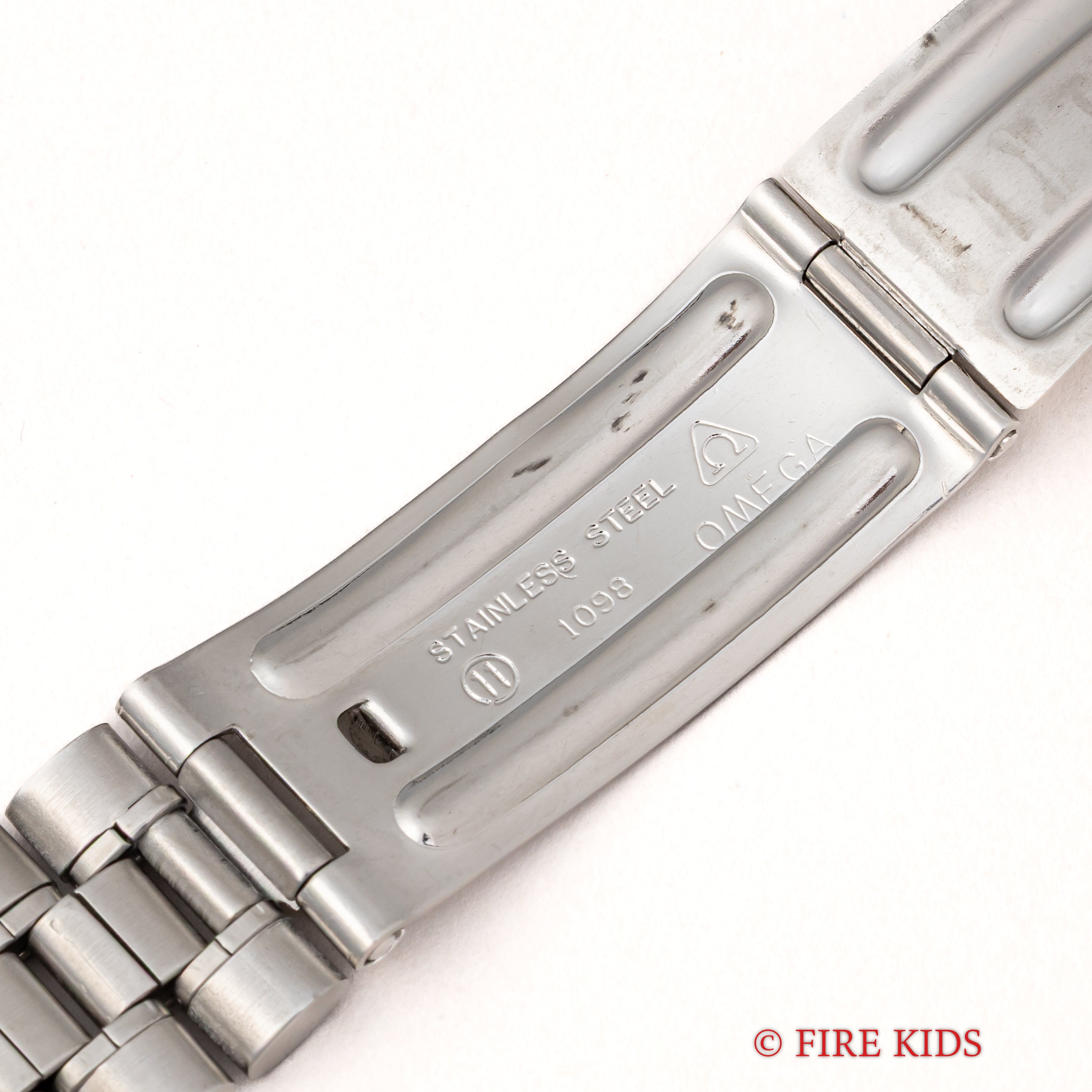 オメガ ジュネーブ 1968年製 Ref.166.041 自動巻き トノー型ケース 純正ブレス