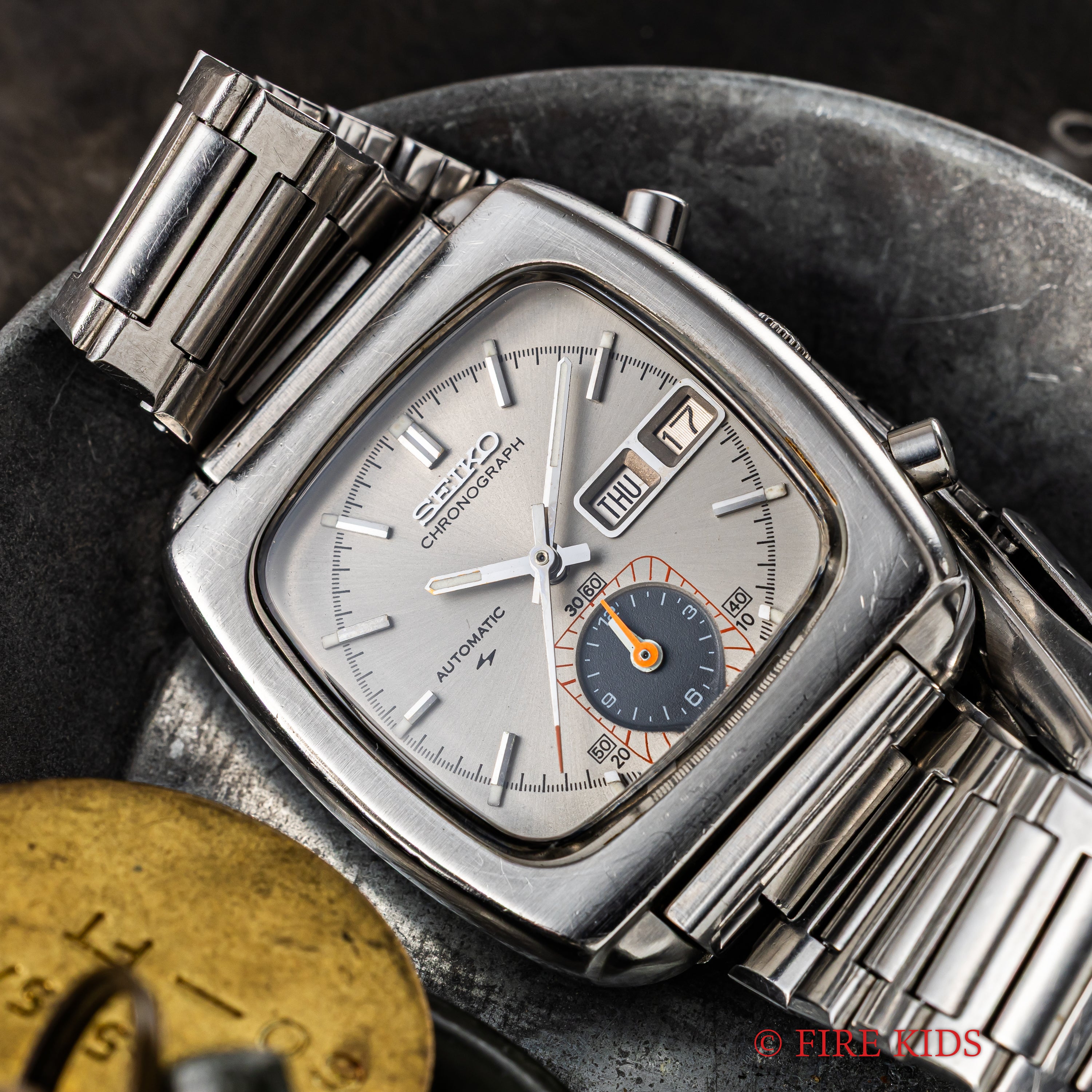 美品◎SEIKO セイコー クロノグラフ デイト 3針 ヴィンテージ腕時計 SEIKO / QUARTZ DIGITAL CHRONOGRAPH 0138-5020 | UTDESIGN