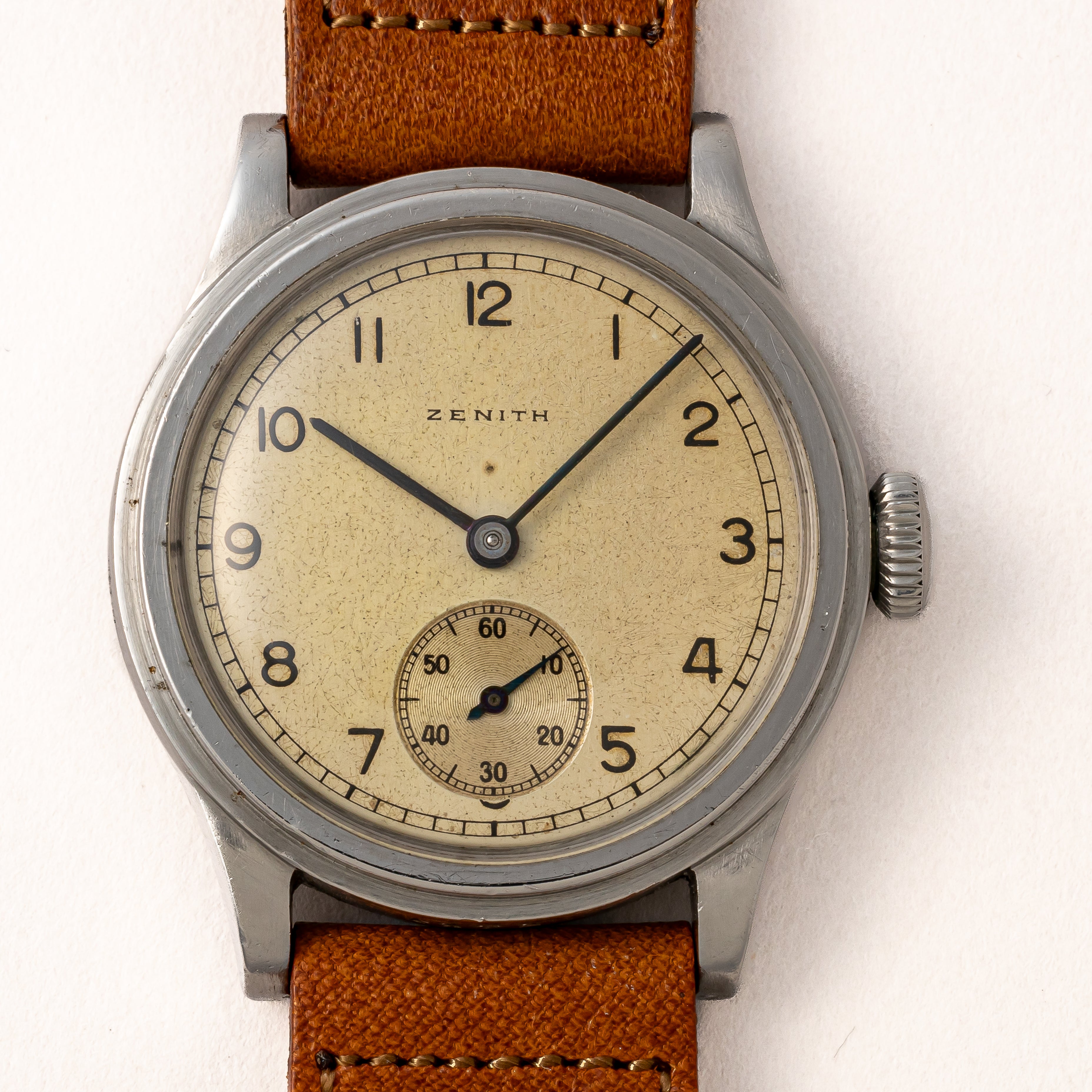 ゼニス ラウンドケース 1940年代製 スモールセコンド 手巻き Cal.106