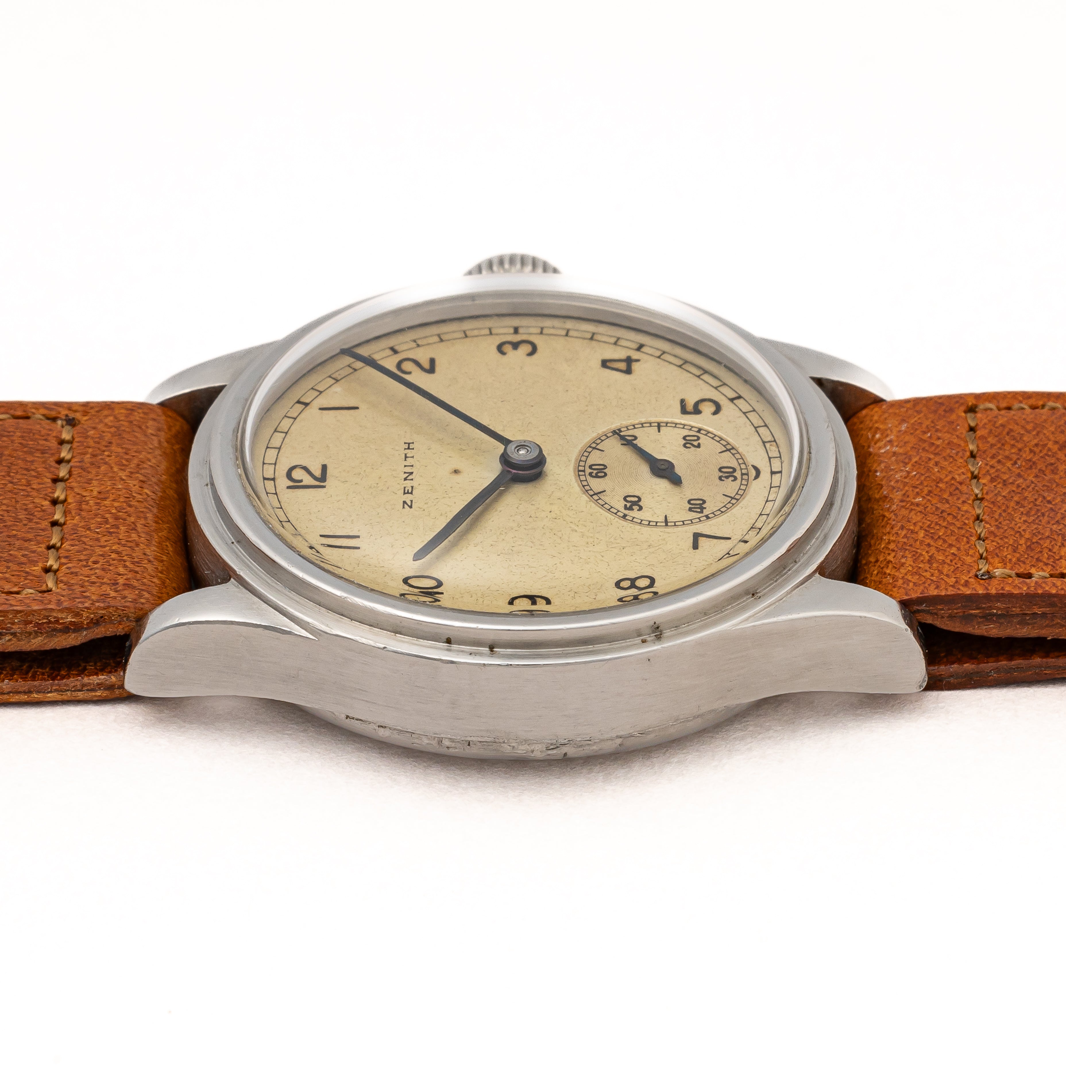 ゼニス ラウンドケース 1940年代製 スモールセコンド 手巻き Cal.106