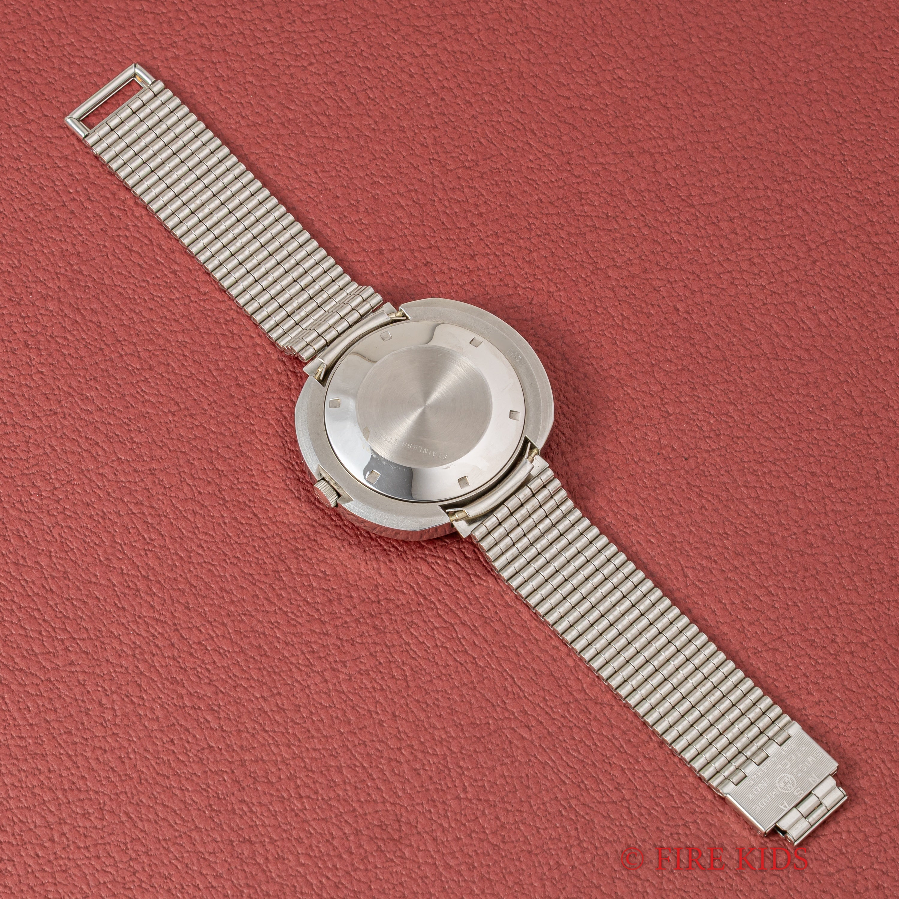 IWC オーバルケース グレーダイヤル 1972年製 Cal.8541B 純正ブレス 箱、タグ付き