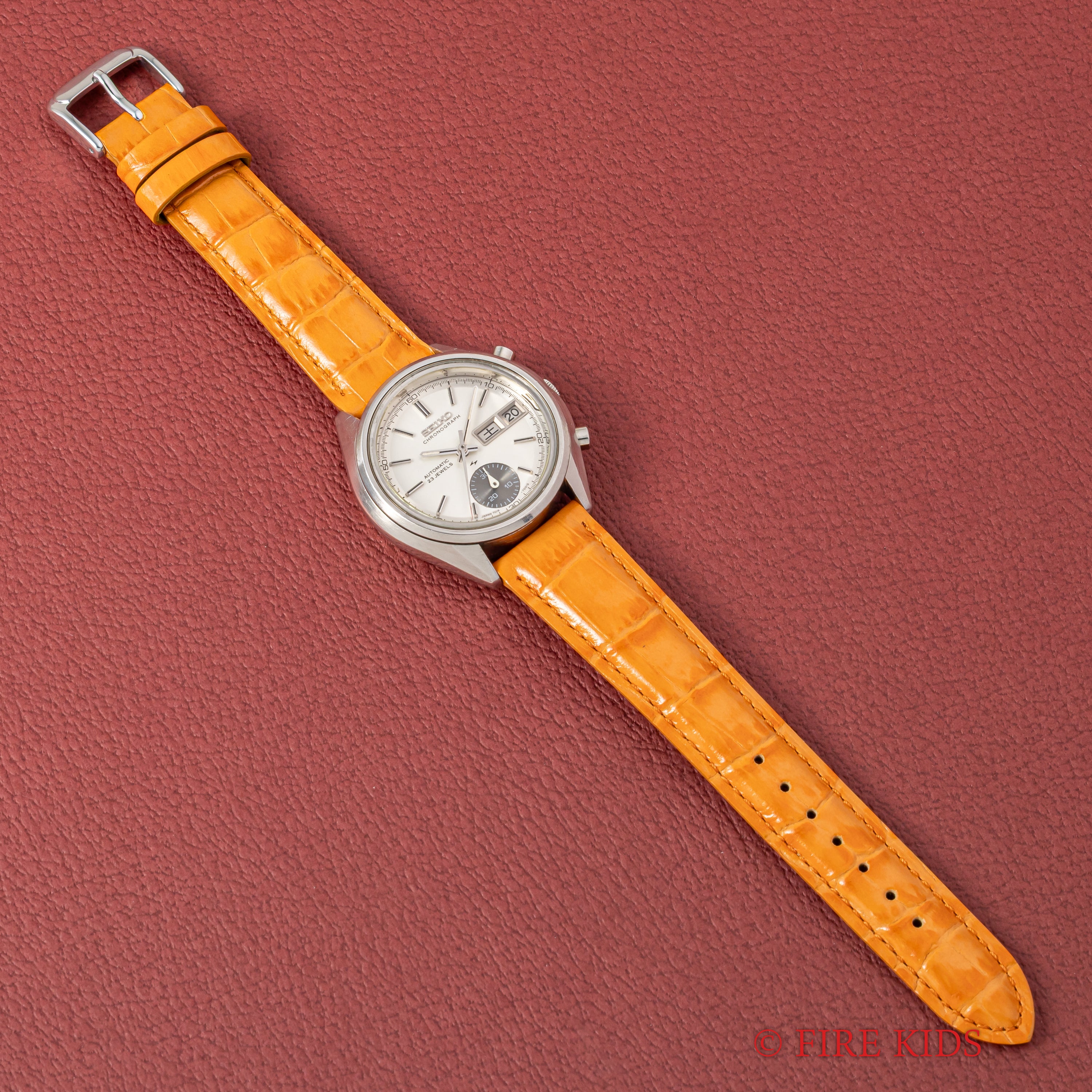 SEIKO7018 腕時計 パンダクロノグラフ セイコー 自動巻クロノグラフ シングルパンダ 1972年製 Ref.7018