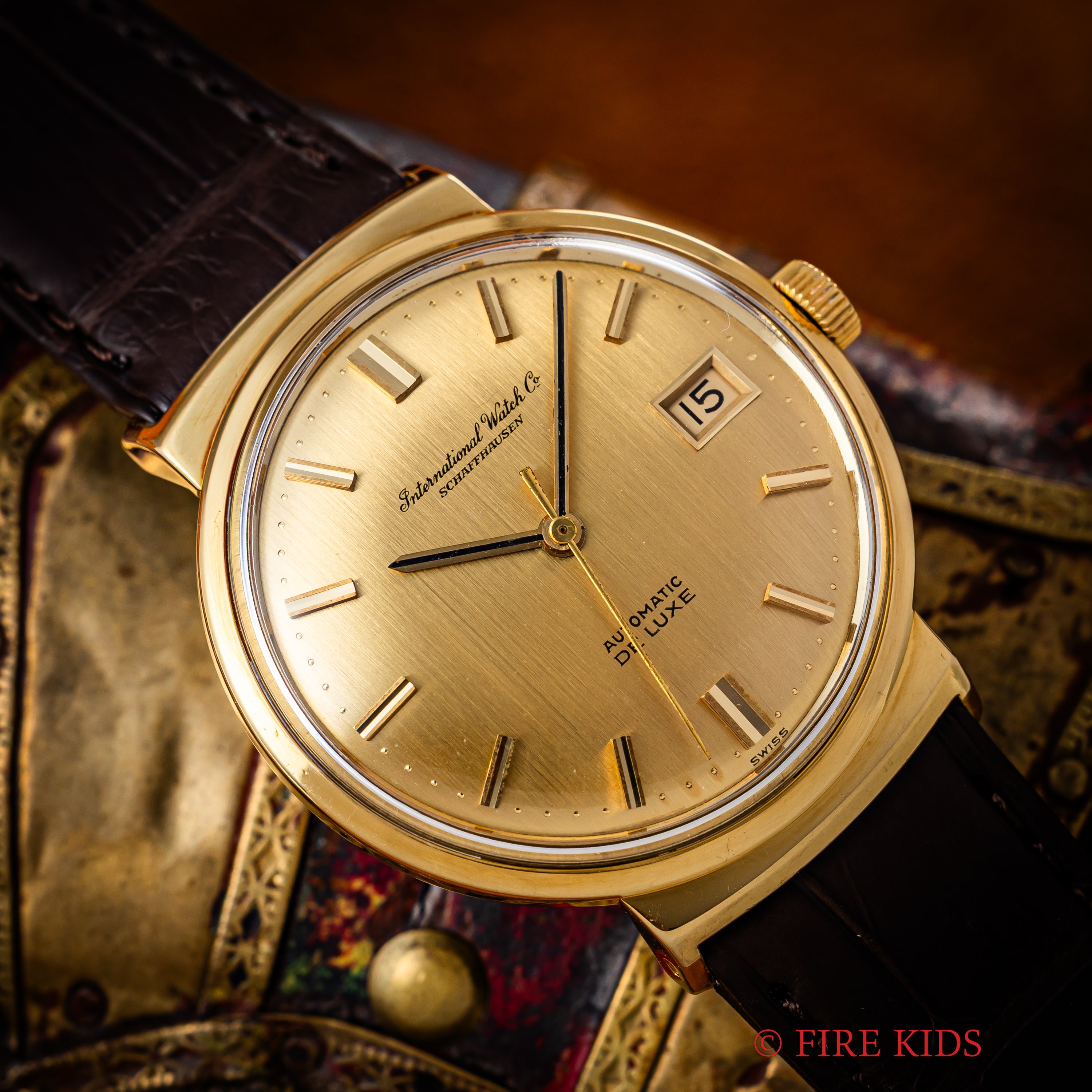 インテル ペナント 1908年設立記念/未使用 IWC 18金無垢 デラックス 1968年製ペラトン式自動巻きCal.8541 お魚