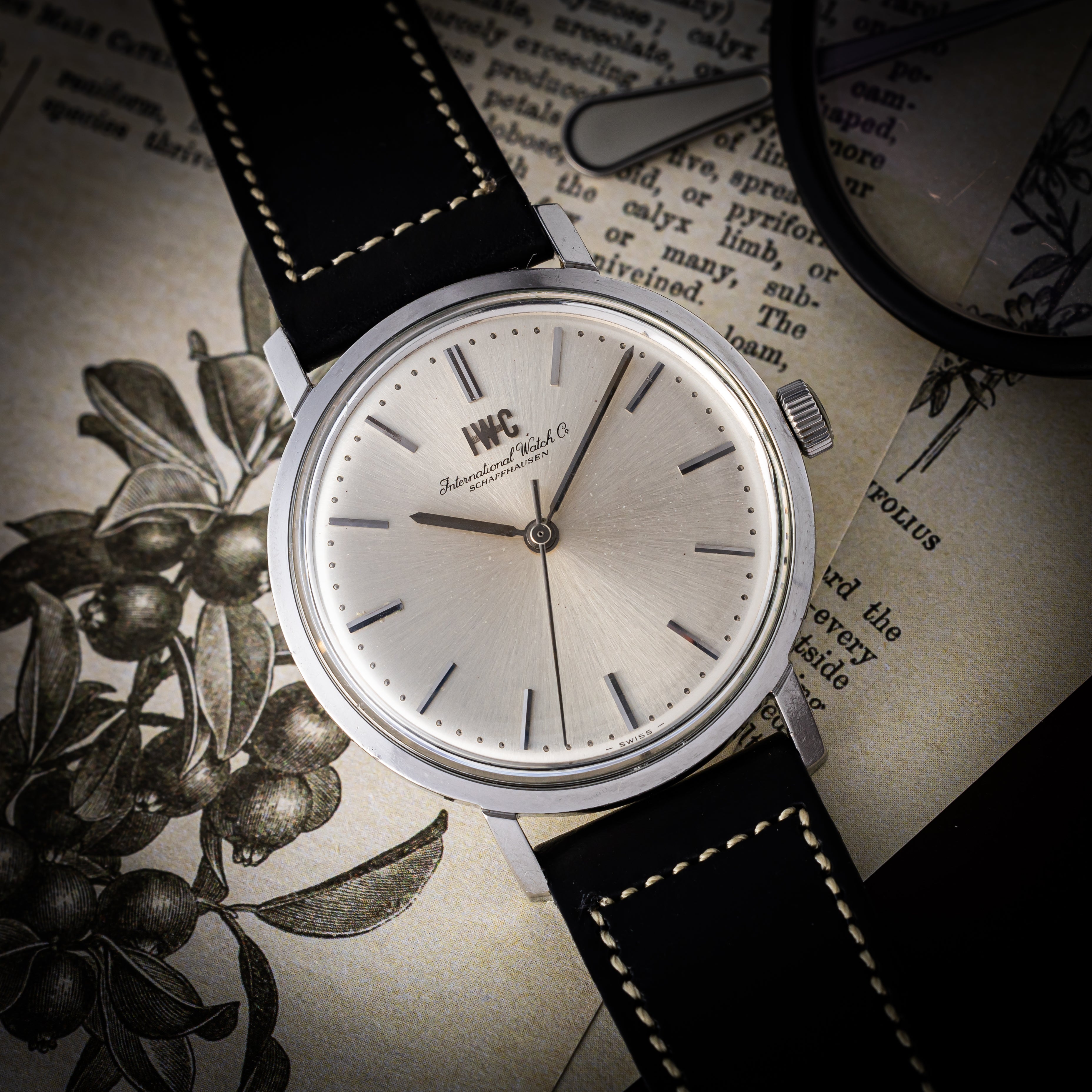 IWC ラウンドケース 1970年製 Ref.1818 手巻き Cal.89 シルバー IWC ラウンドケース 1970年製 Ref.1818 手巻き Cal.89 シルバー