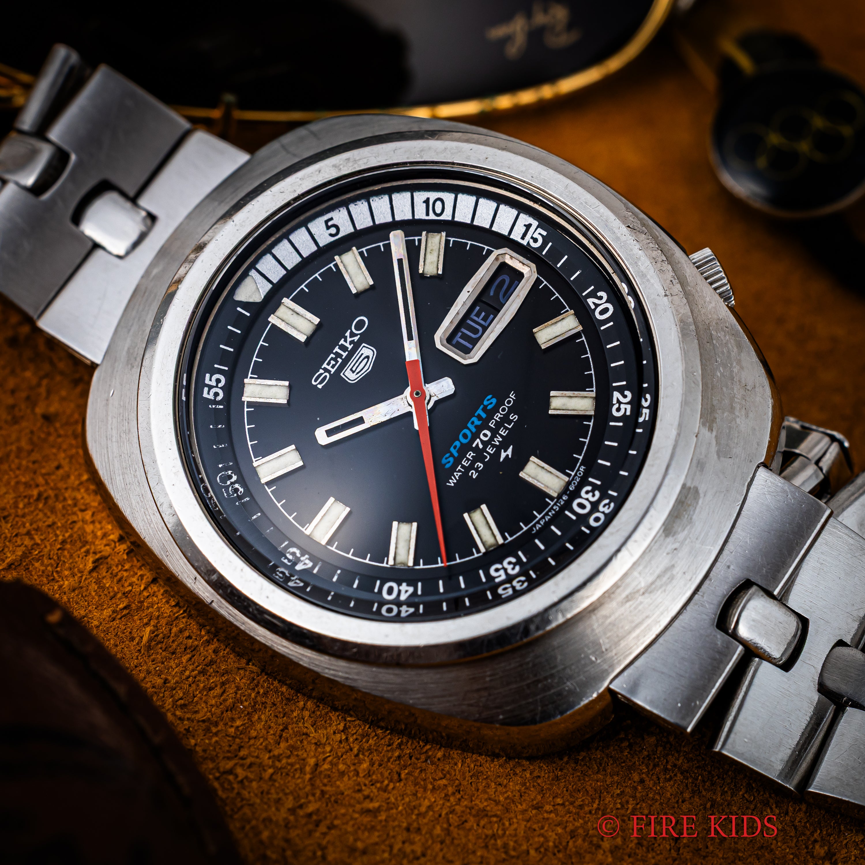 セイコー 5スポーツ 1969年製 インナー回転ベゼル デイデイト自動巻 純正ブレス