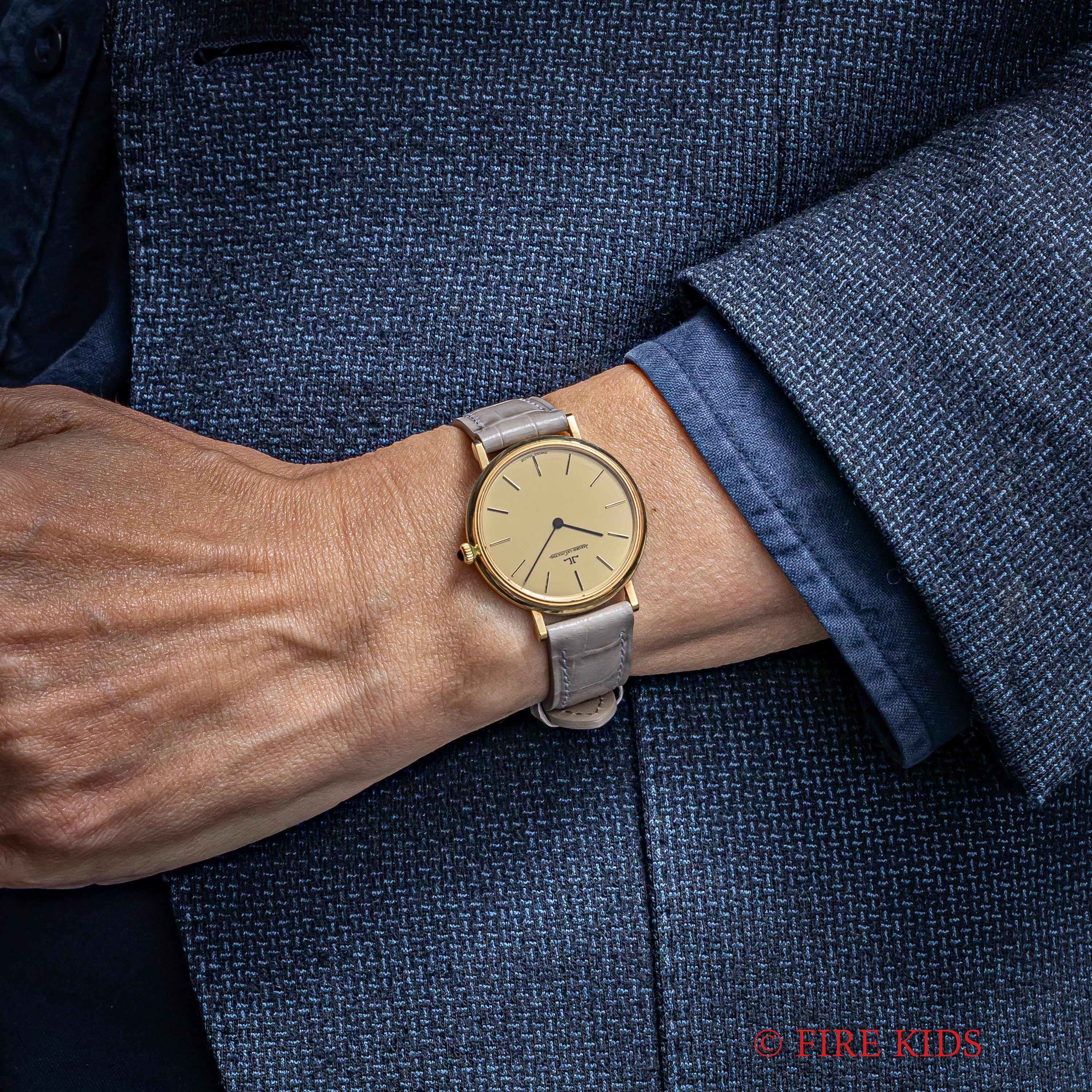 ジャガールクルト ラウンド 18金無垢イエローゴールド 1980年代 Cal.895 純正18金無垢尾錠