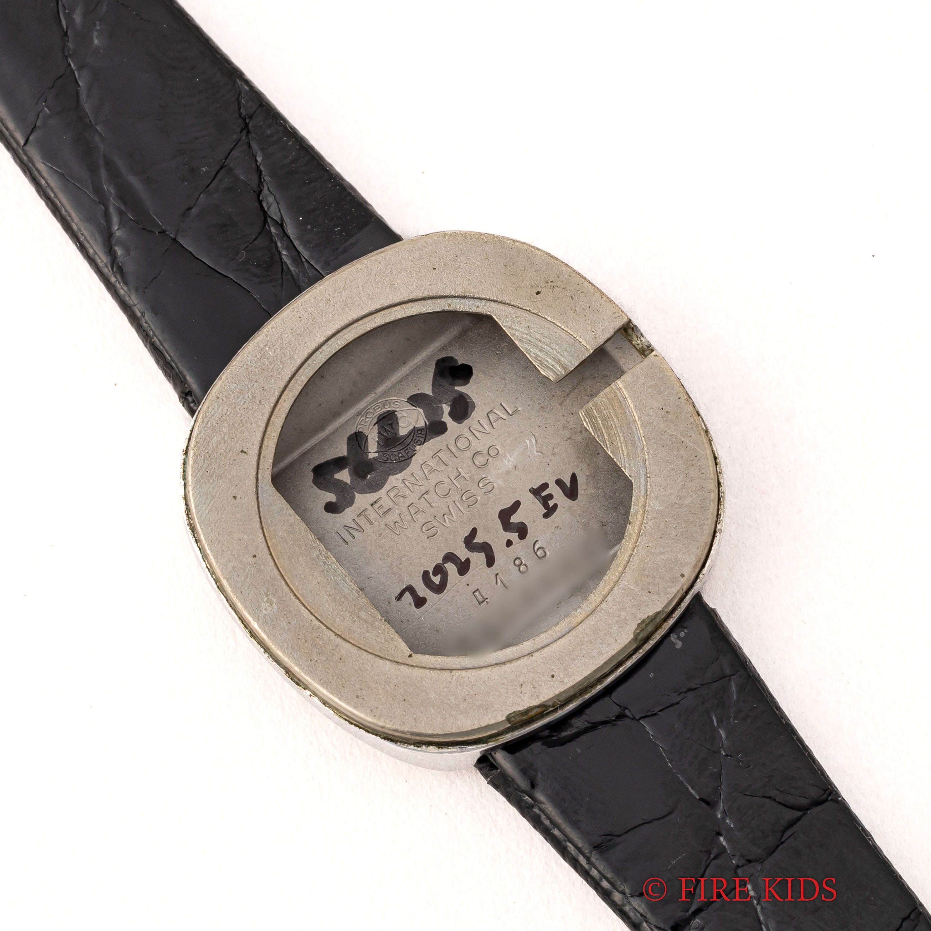 IWC	レディースウオッチ ブラックダイヤル 1977年製 手巻 Cal.412 ユニークケース