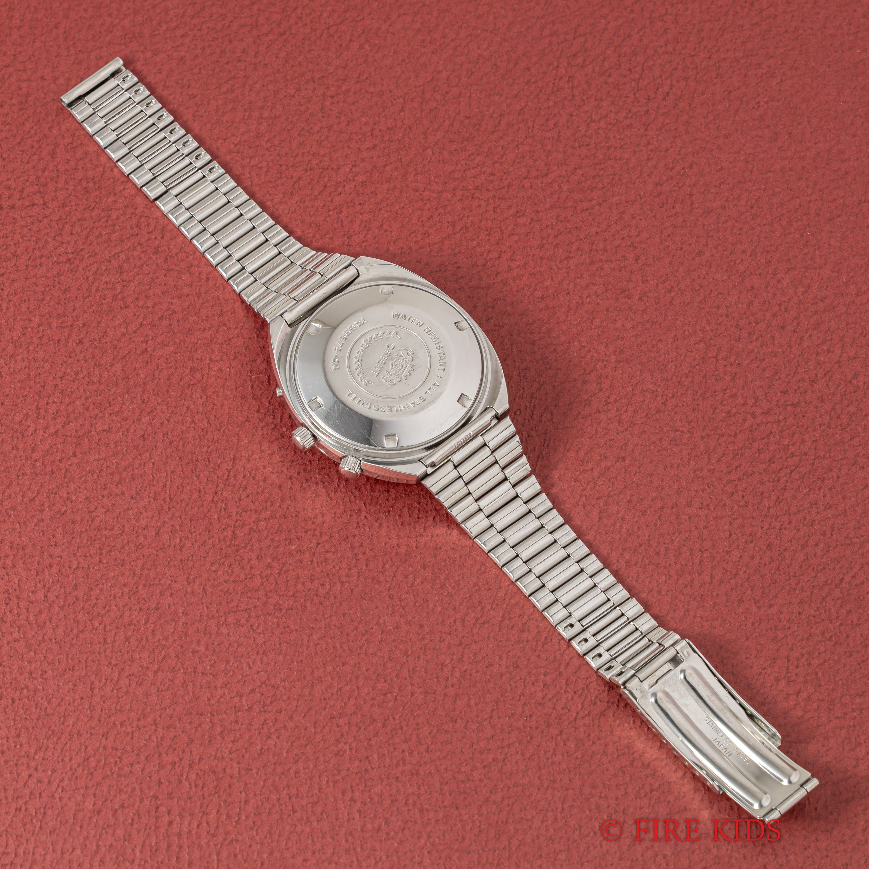 70s ORIENT カリーナ 手巻 純正リューズ ブルーグラデーション 腕時計 オリエント 万年カレンダー 1970年代 自動巻きブルー