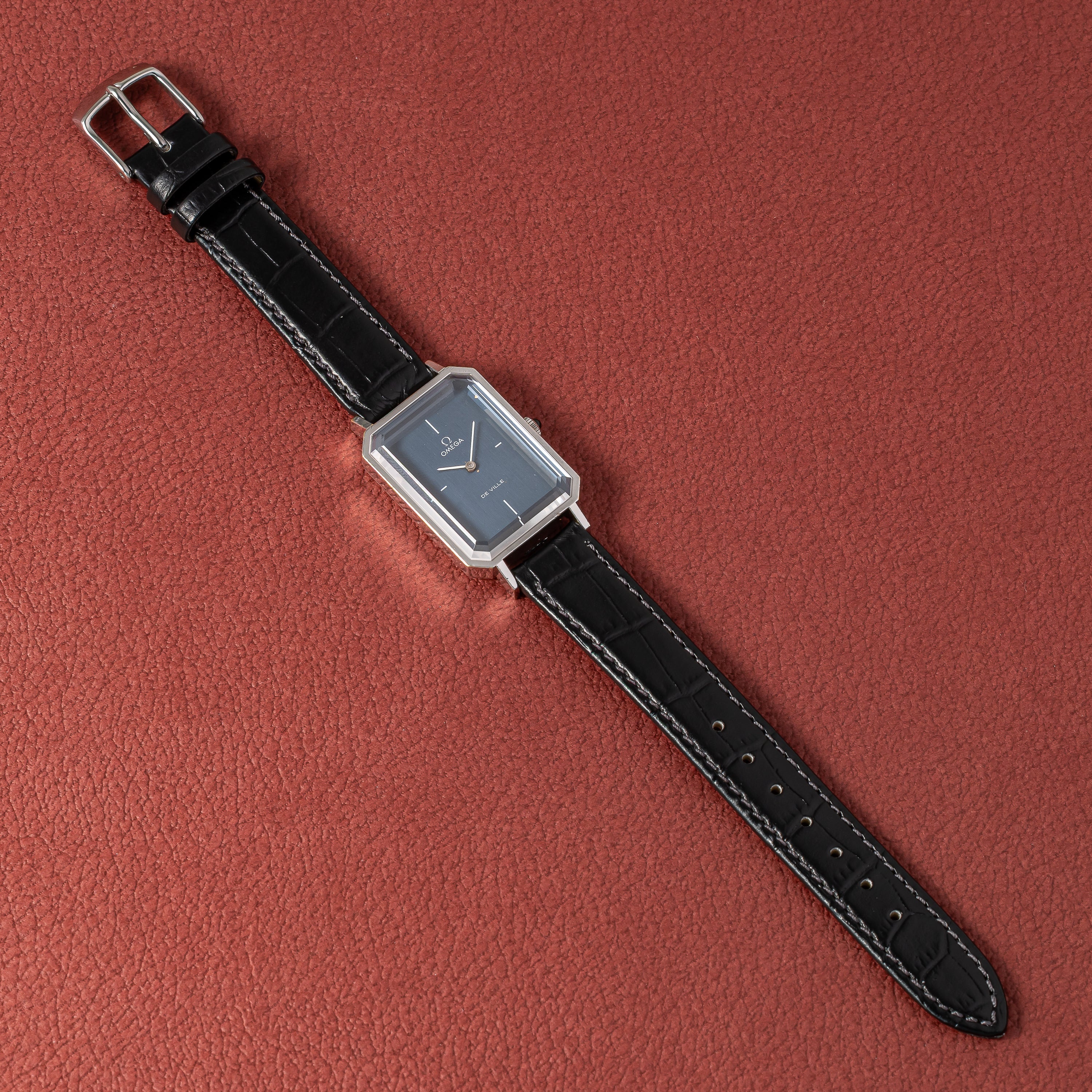 オメガ デ・ヴィル 角型 ブルーダイヤル 1972年製 手巻き カットガラス