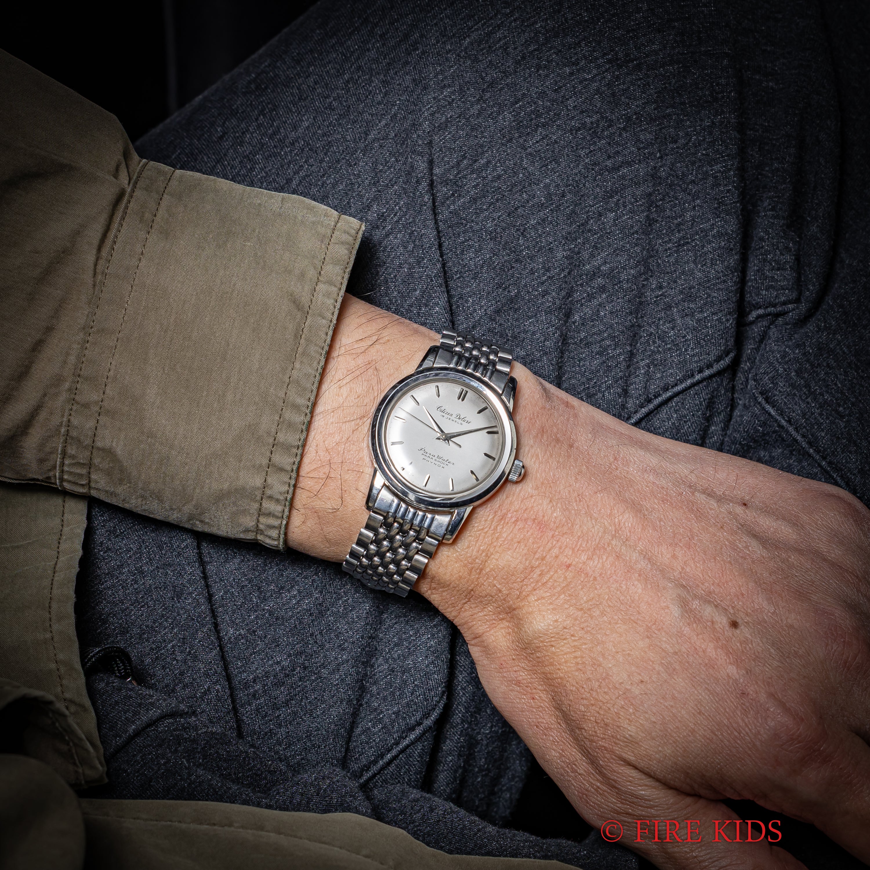 シチズン デラックス 1962年製 ラウンド ブレス付き 手巻き パラウォーター 防水スナップ