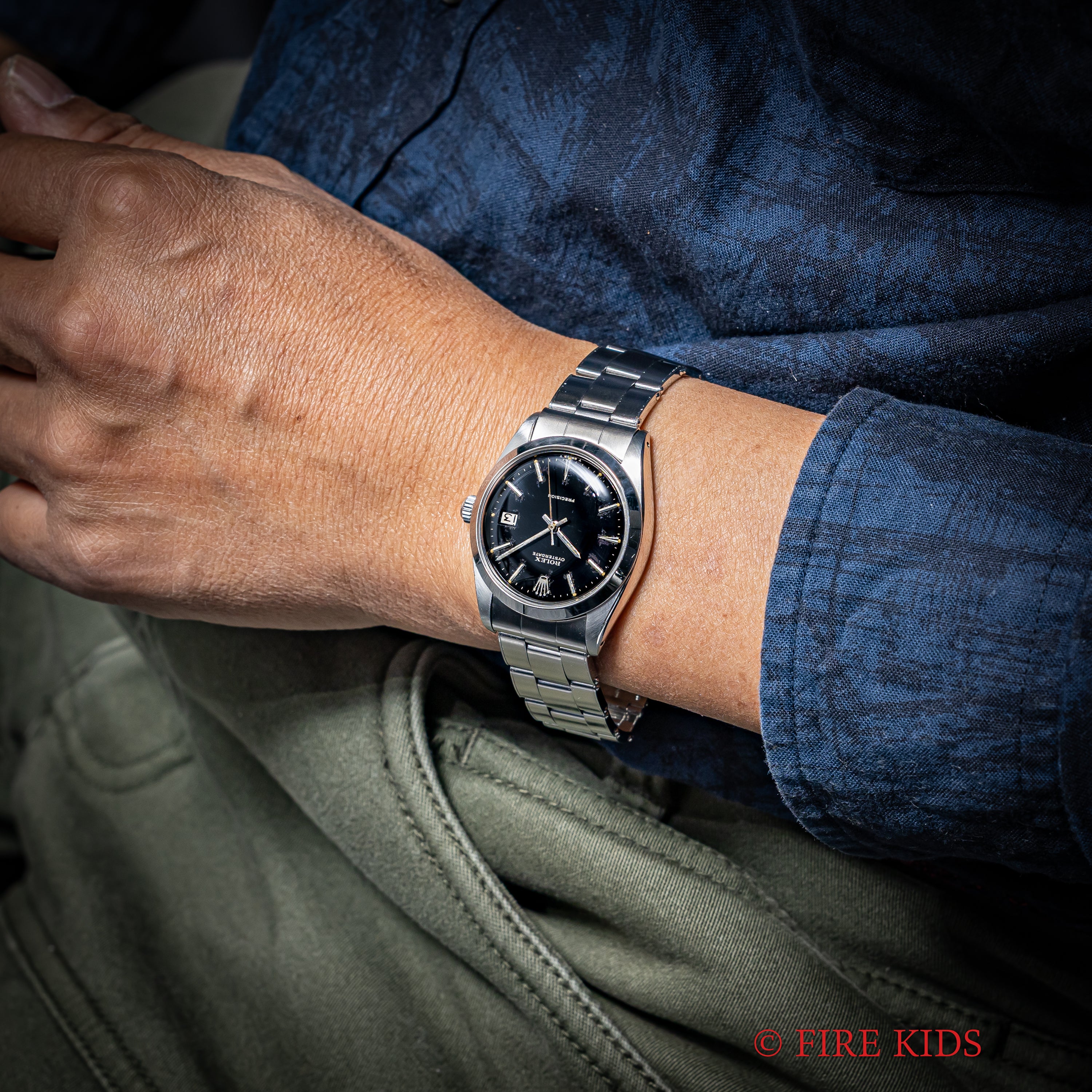 ロレックス オイスターデイト 1966年製 Ref.6694 手巻 ブラックギルトダイヤル ドーム風防 純正リベット