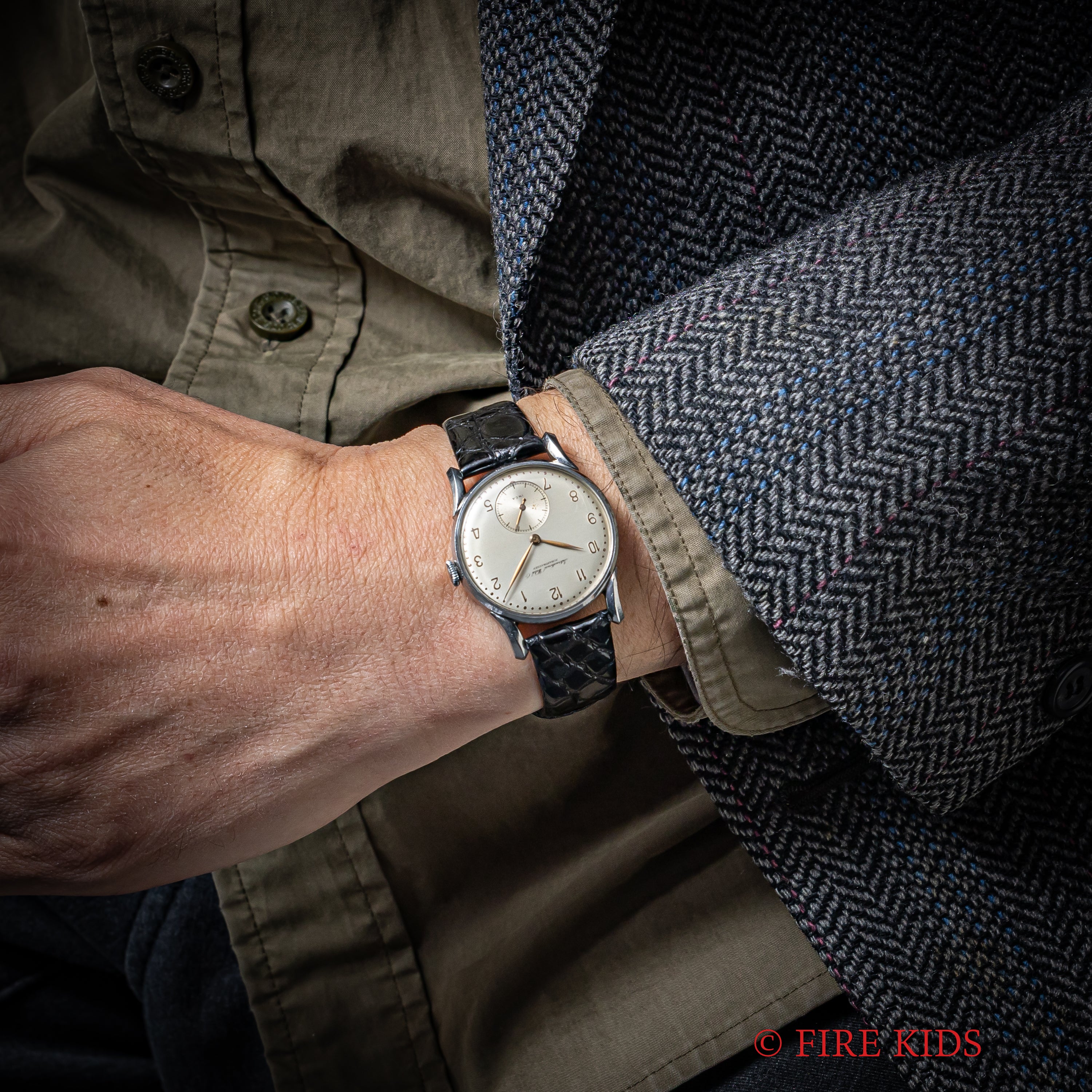 IWC ファンシーラグ33mmケース 1946年製 手巻 cal.83 スモールセコンド アラビアダイヤル