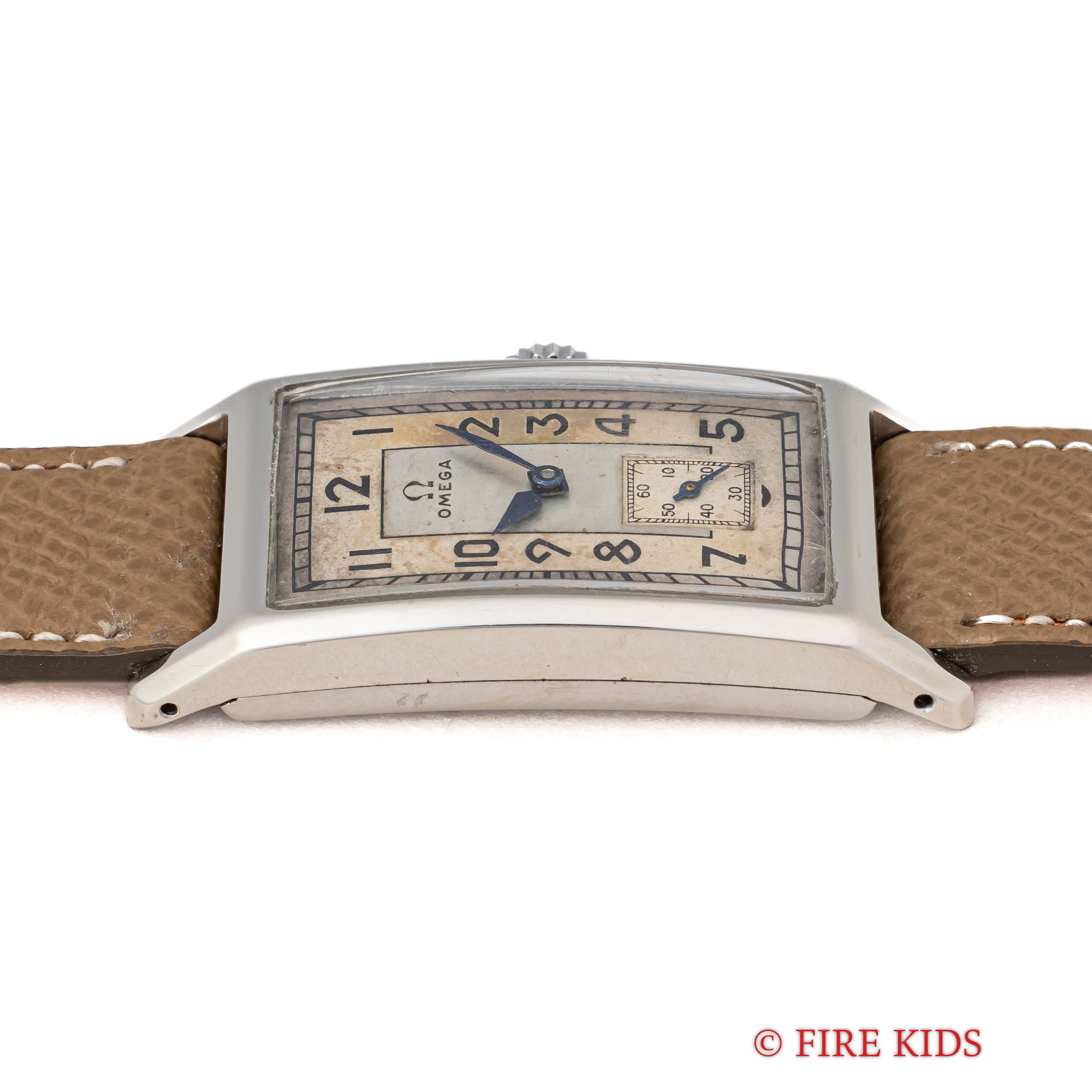 オメガ レクタンギュラーケース アラビアダイヤル 1930年代製 手