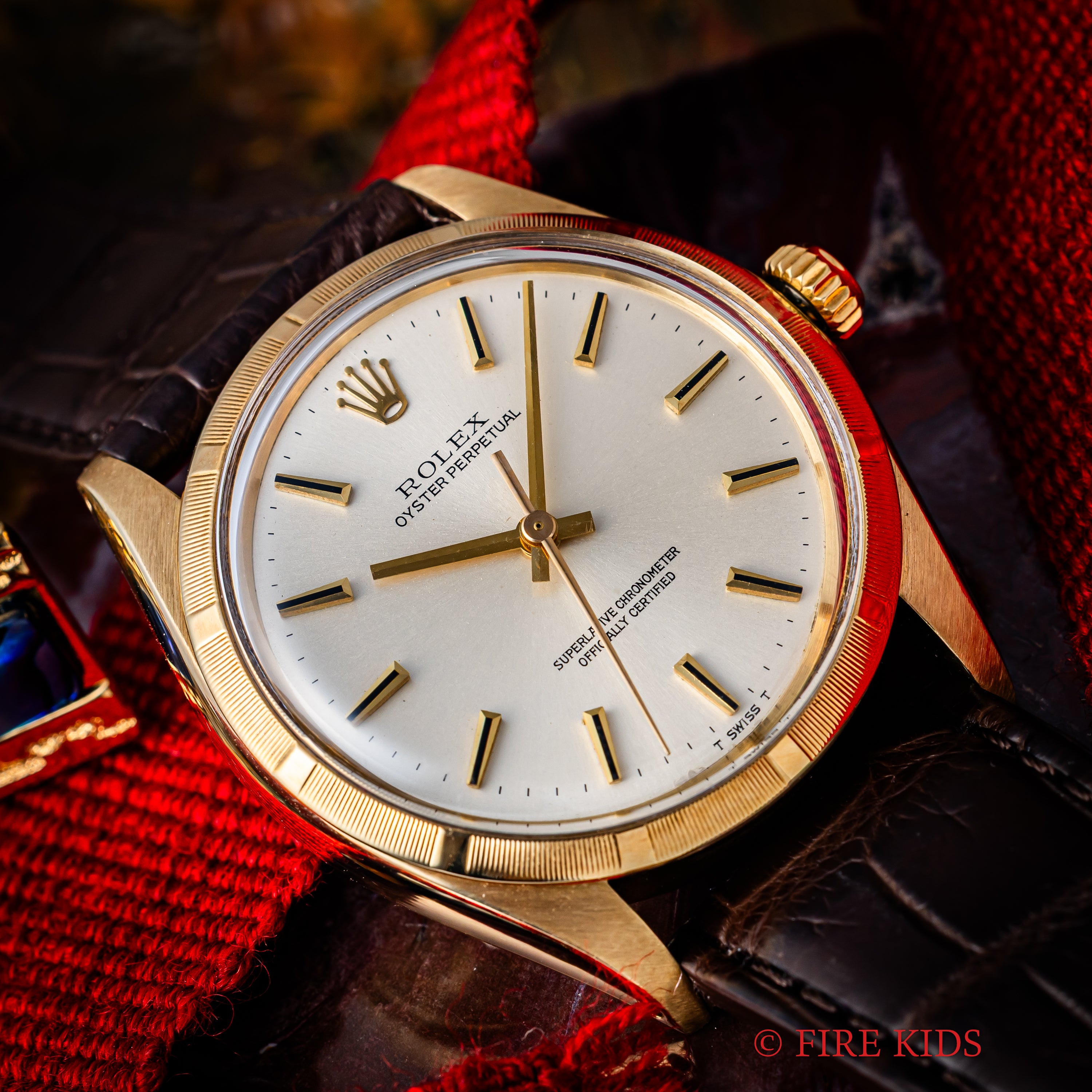 ゆっけ様ROLEX OYSTER PERPETUAR DATE 自動巻き 腕時計 ROLEX【1995‐96年製】オイスターパーペチュアル デイトジャスト