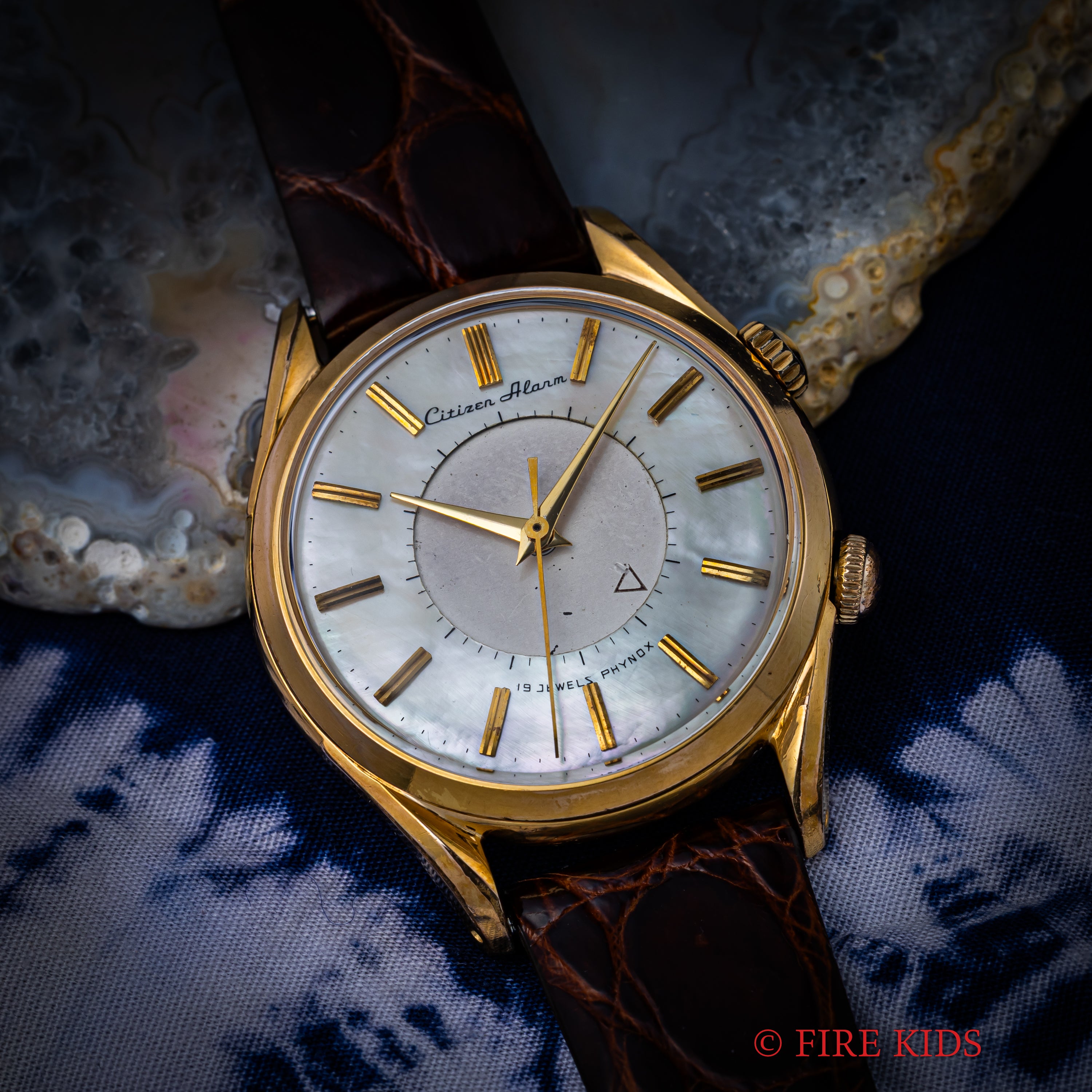 シチズン アラーム 1950年代製 金張り 手巻き シェルダイヤル ジャガールクルトフェイス