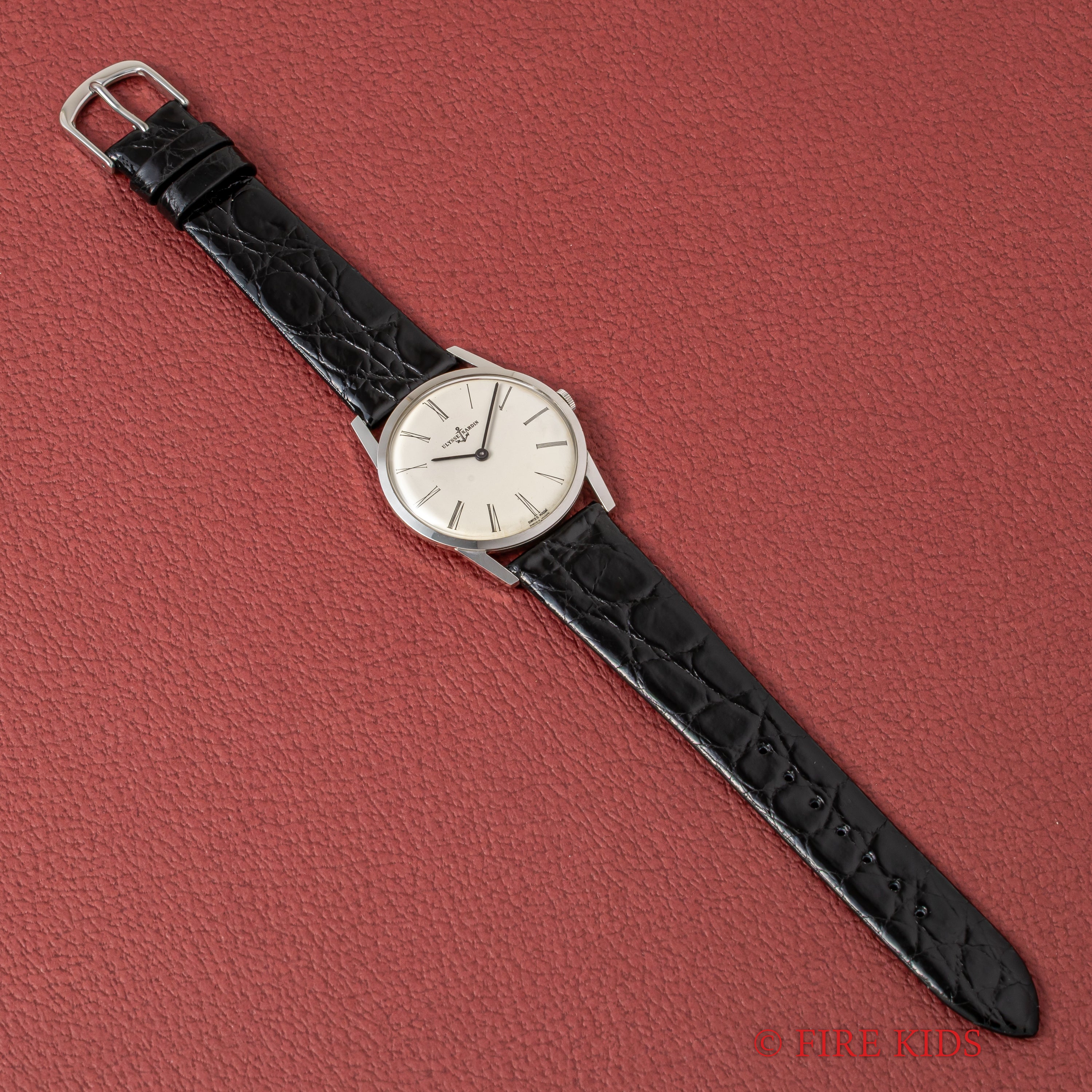 ユリスナルダン エクストラフラット 1970年代製 手巻 ローマンダイヤル