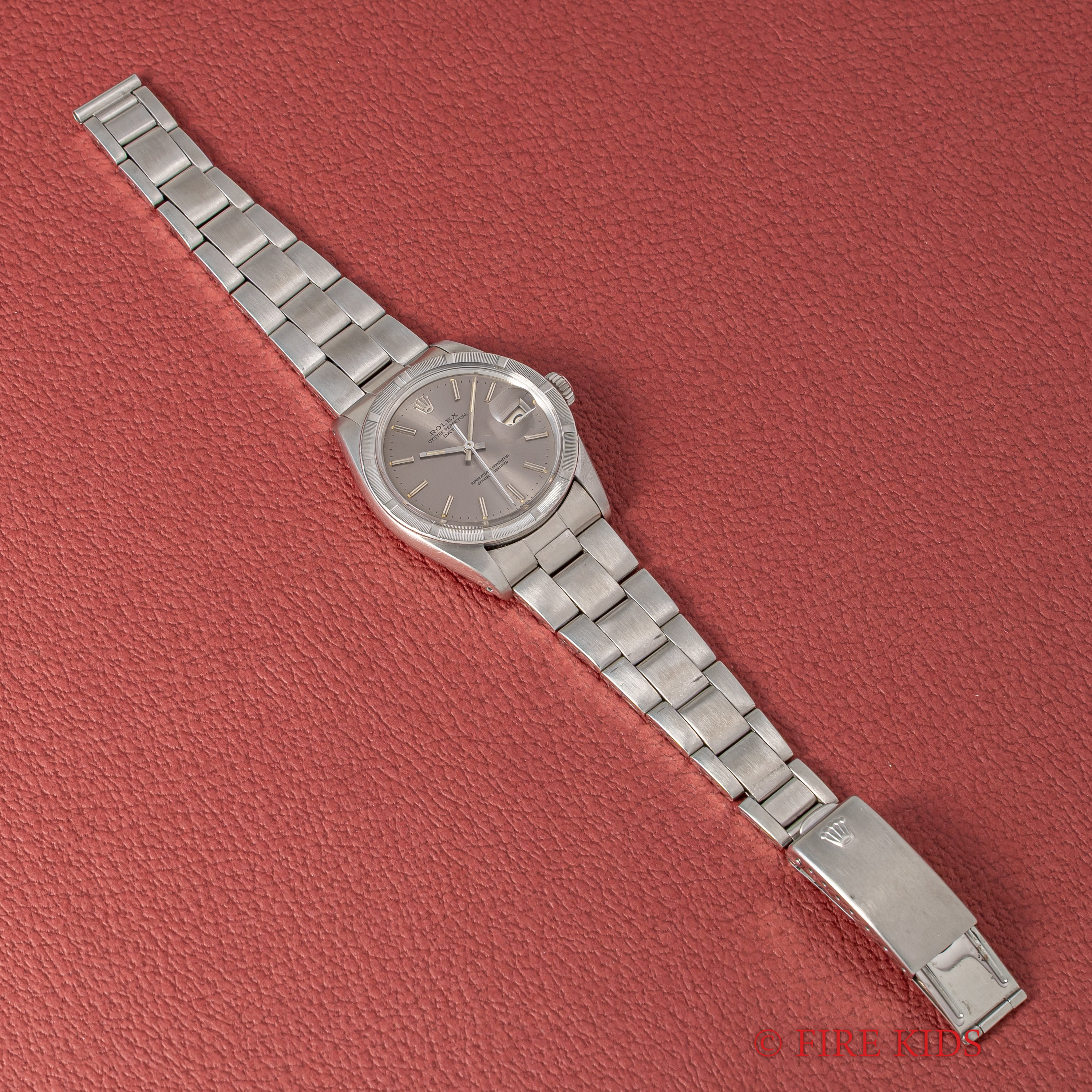 ロレックス オイスターパーペチュアルデイト 1971年製 パープルグレーダイヤル エンジンターンドベゼル Ref.1501 純正ブレス付き