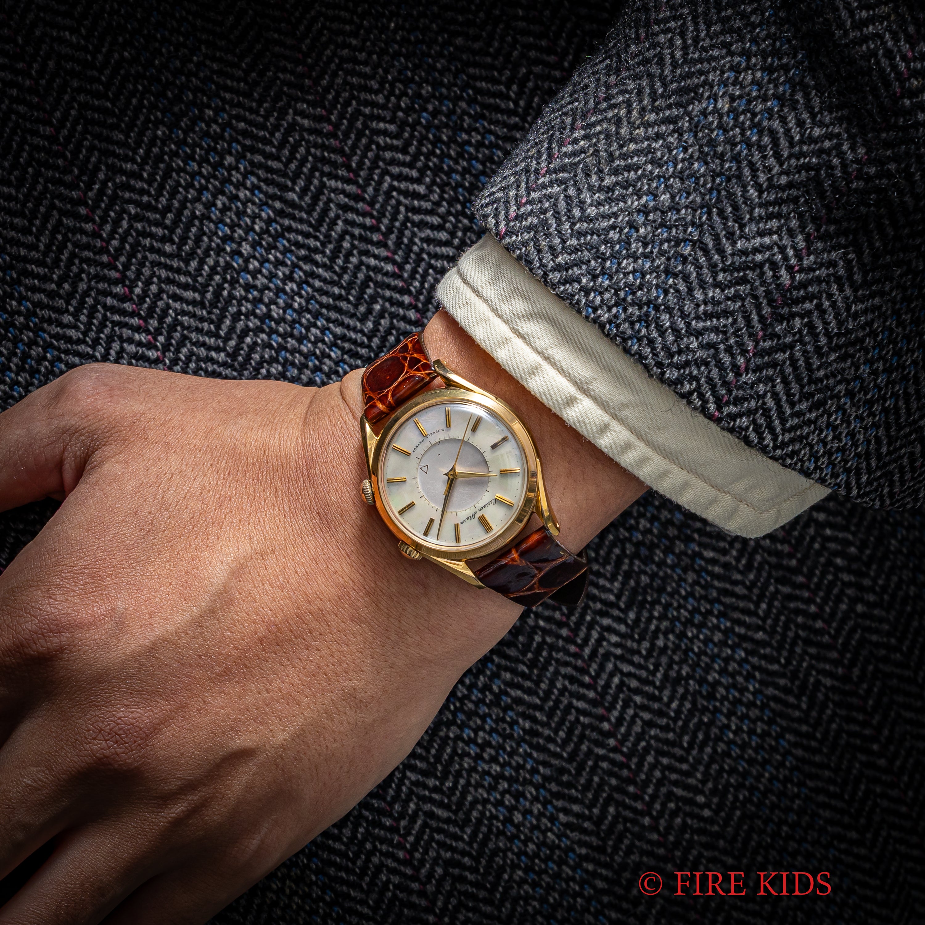 シチズン アラーム 1950年代製 金張り 手巻き シェルダイヤル ジャガールクルトフェイス