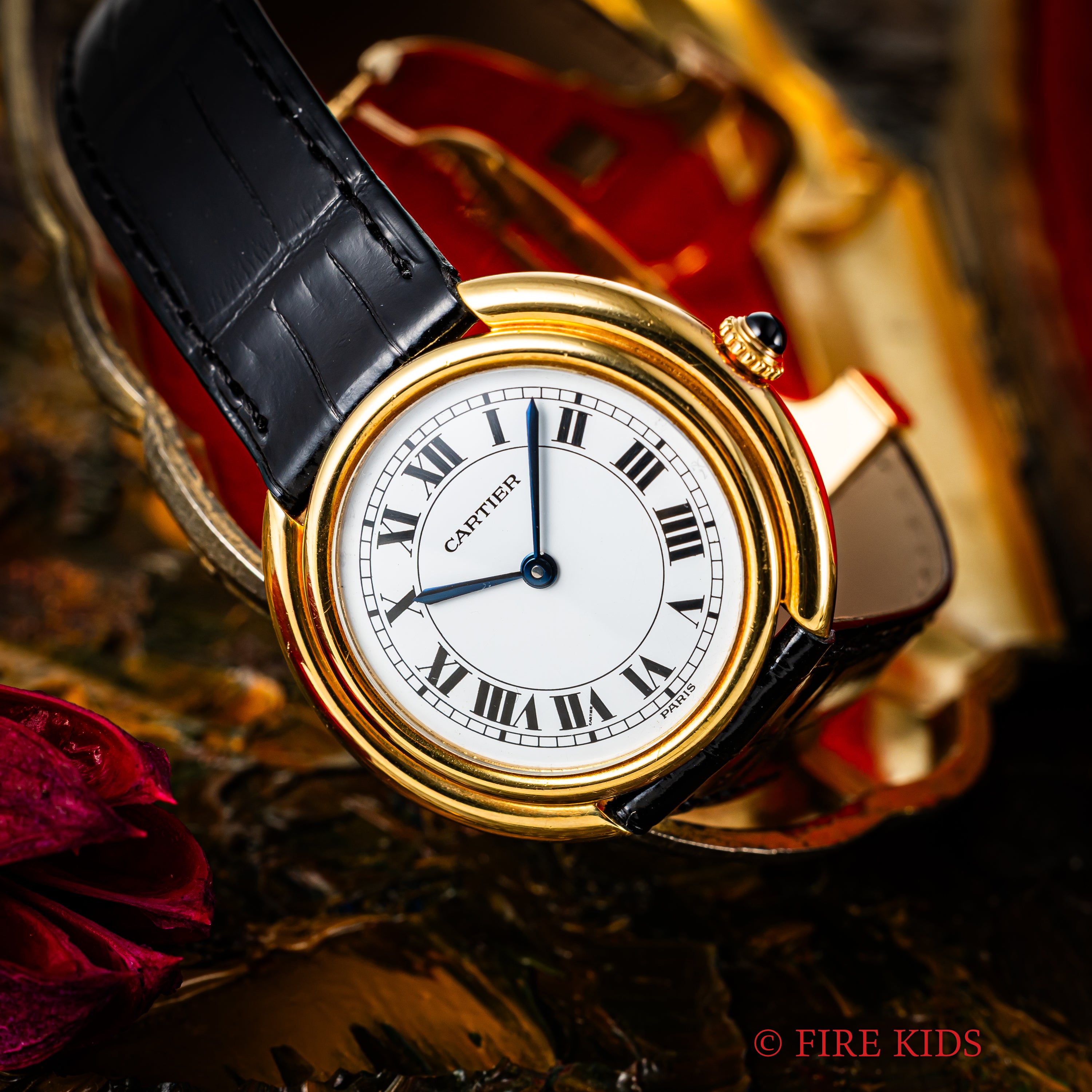 カルティエ 18金無垢 ヴァンドーム エリプス LMサイズ 手巻き PARISダイヤル 1980年代製 純正金無垢Dバックル付き