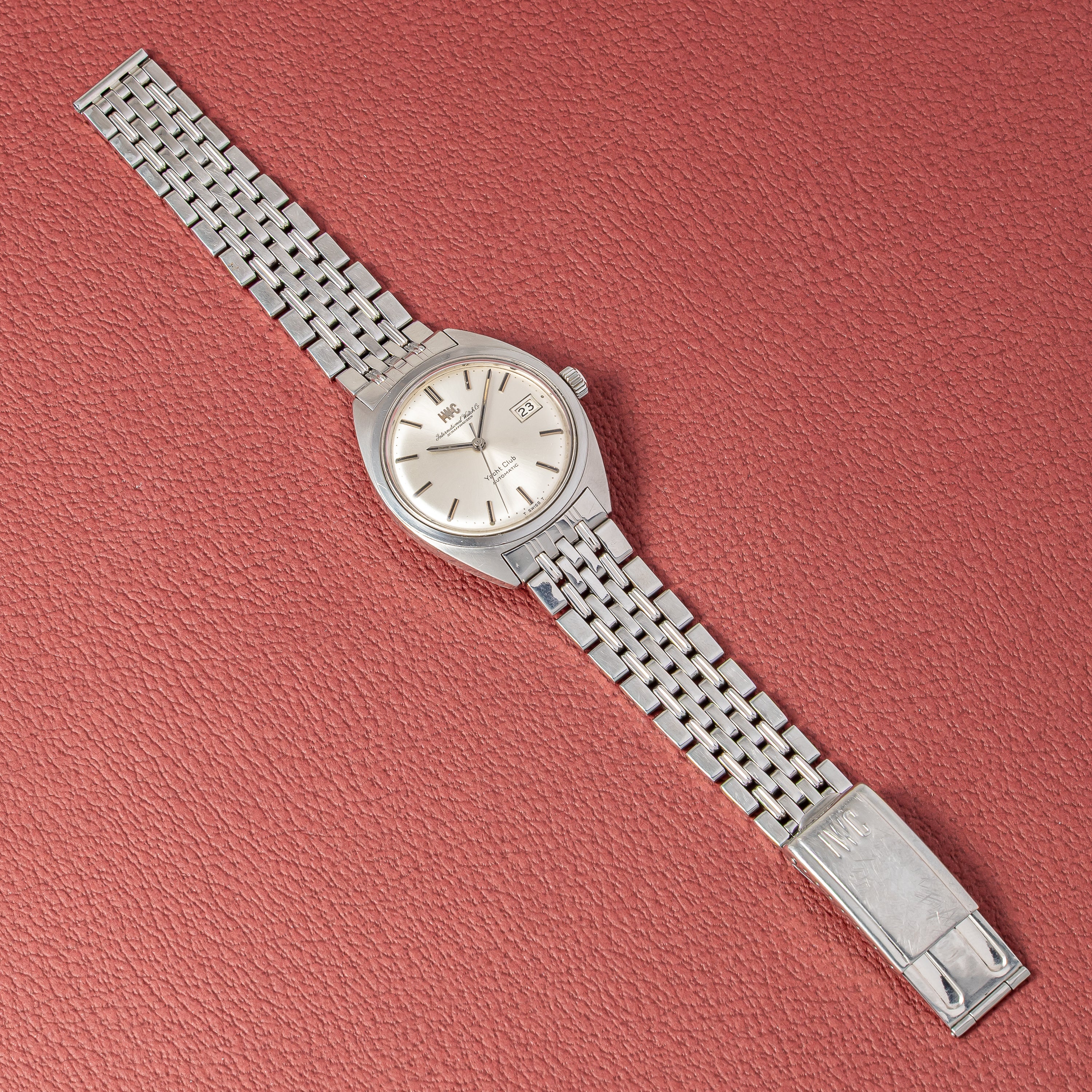 IWC トノーケース 1975年製 オートマチック Ref.1828 Cal.8541B